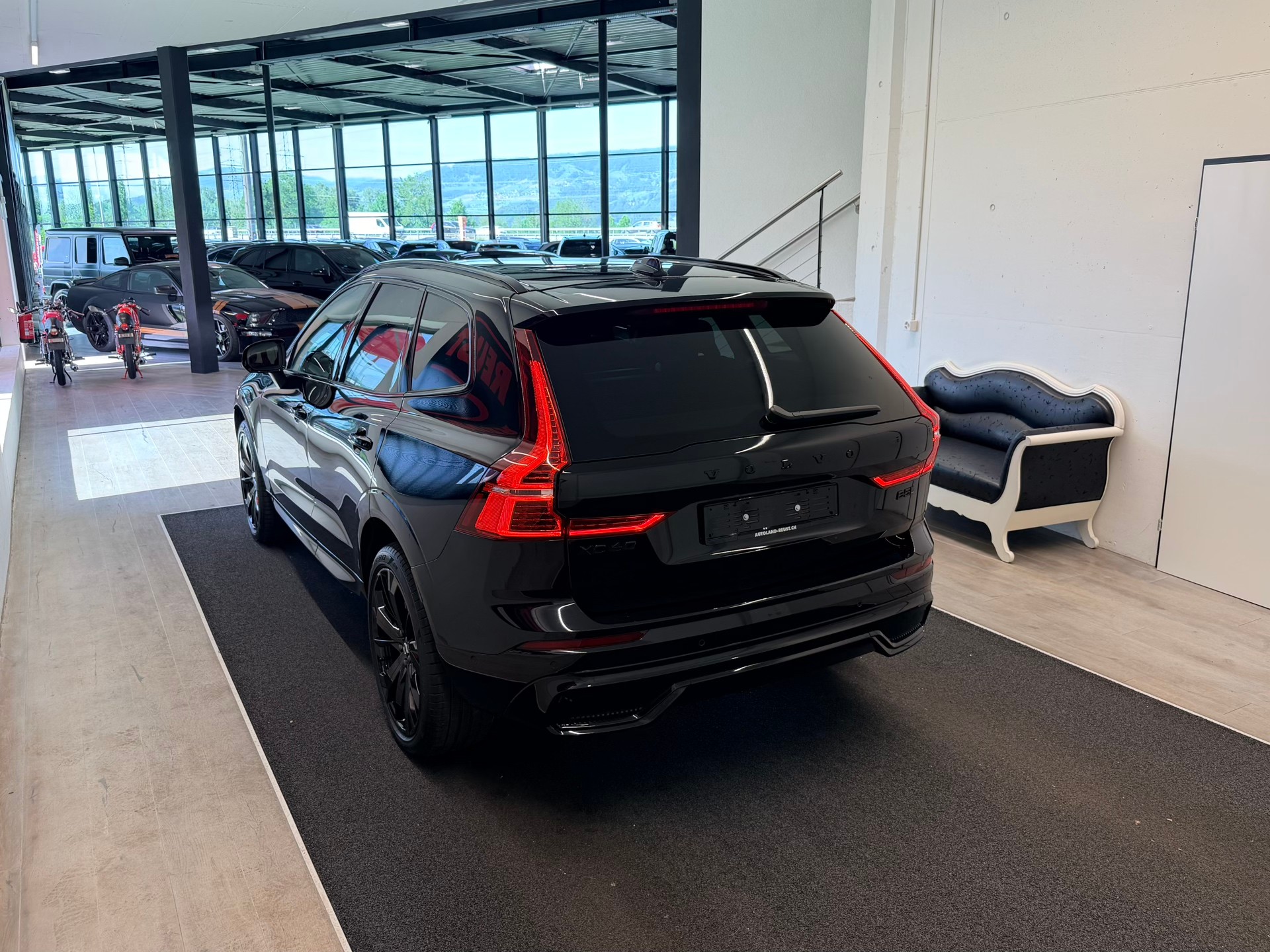 VOLVO XC60 B5 Benzin Mild Hybrid AWD Black Edition Geartronic-image-7