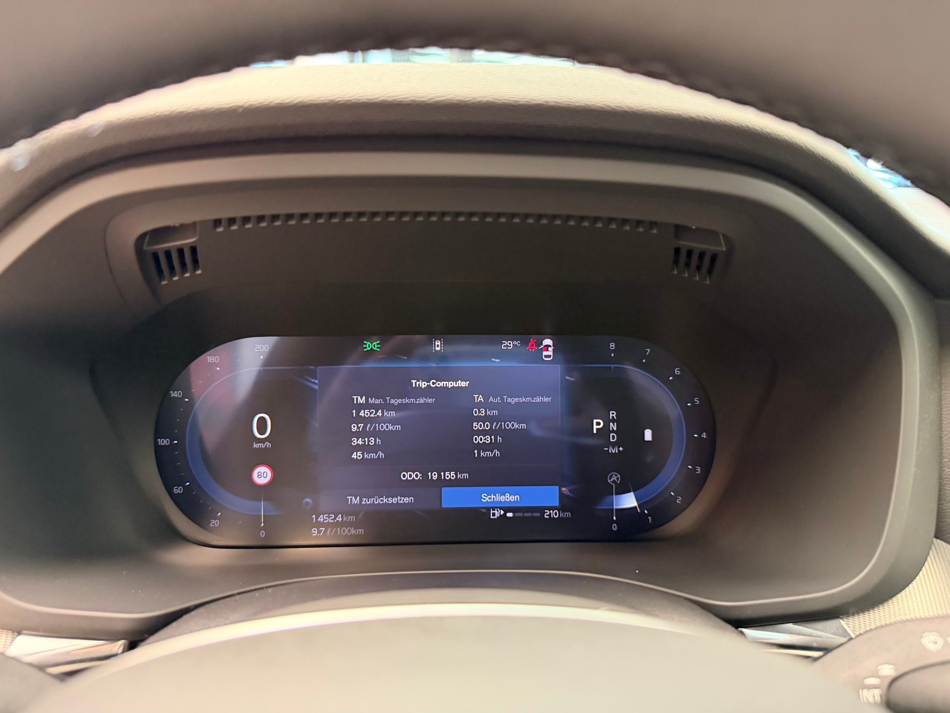 VOLVO XC60 B5 Benzin Mild Hybrid AWD Black Edition Geartronic-image-27
