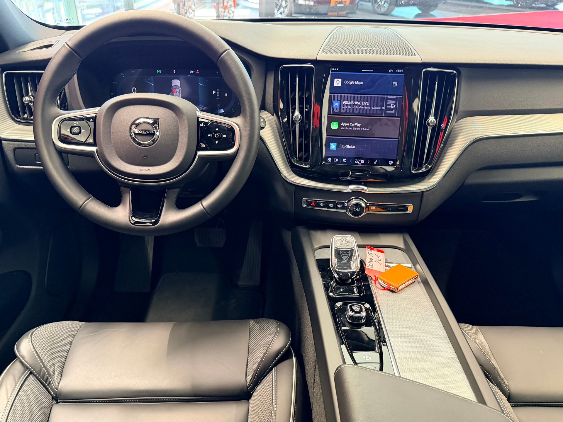 VOLVO XC60 B5 Benzin Mild Hybrid AWD Black Edition Geartronic-image-17