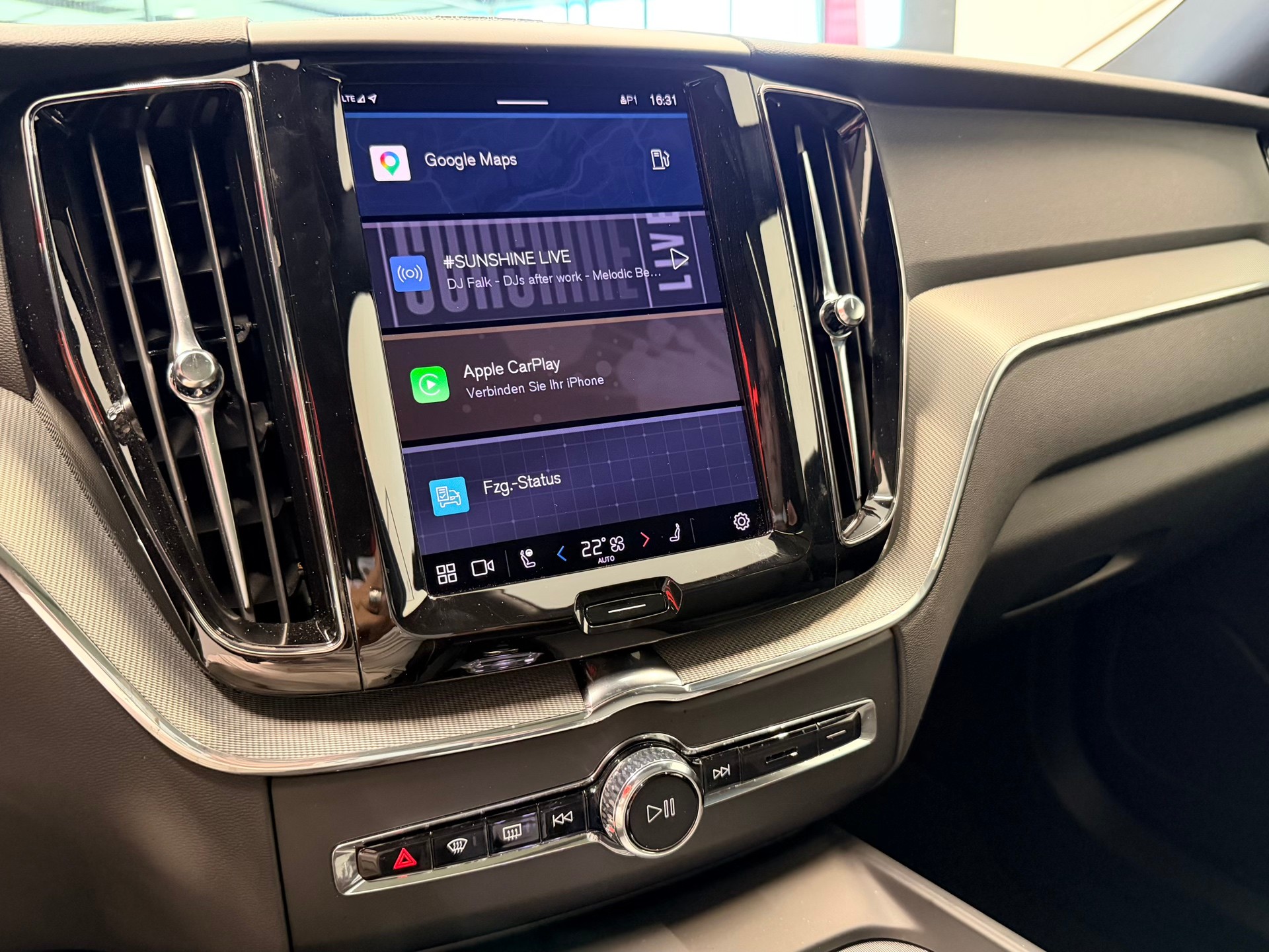 VOLVO XC60 B5 Benzin Mild Hybrid AWD Black Edition Geartronic-image-23