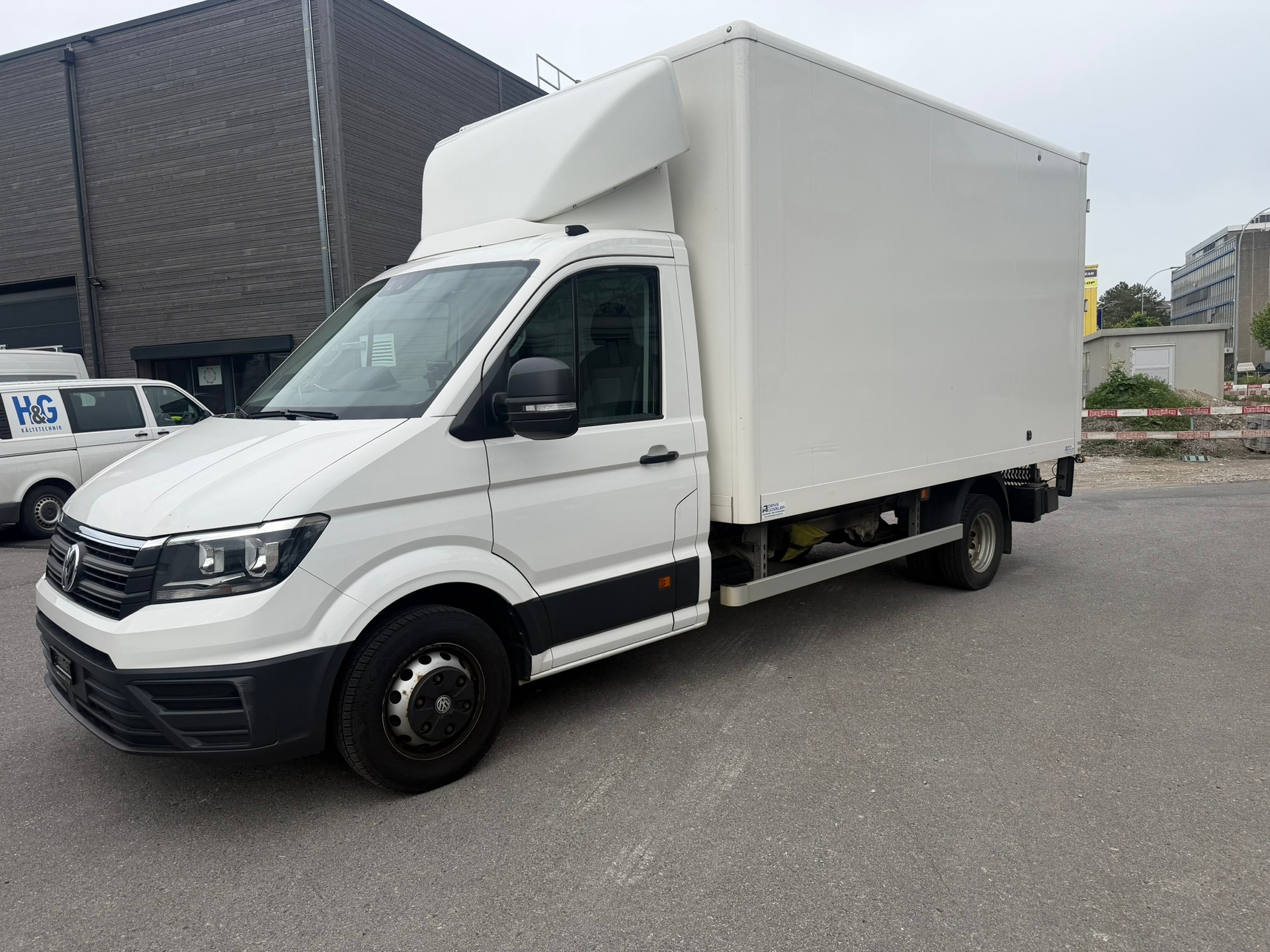 VW 50-image-0