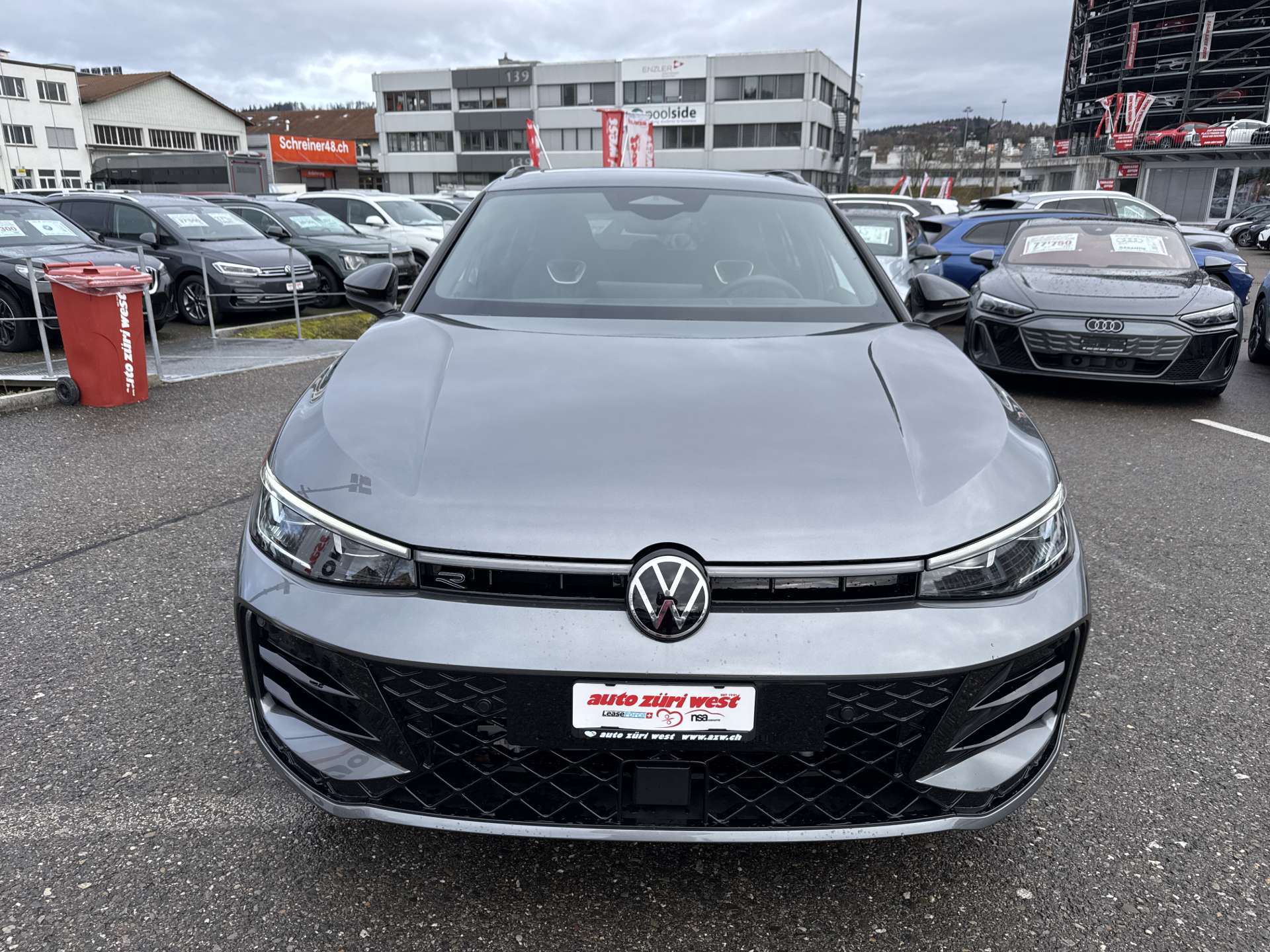 VW Passat Variant 2.0 TDi evo R-Line 4Motion DSG-Automat-image-12
