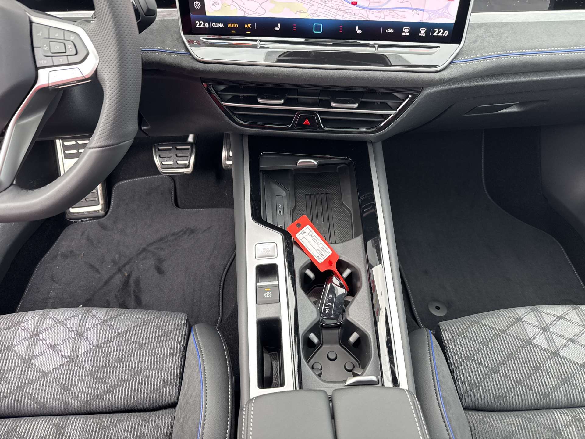 VW Passat Variant 2.0 TDi evo R-Line 4Motion DSG-Automat-image-10