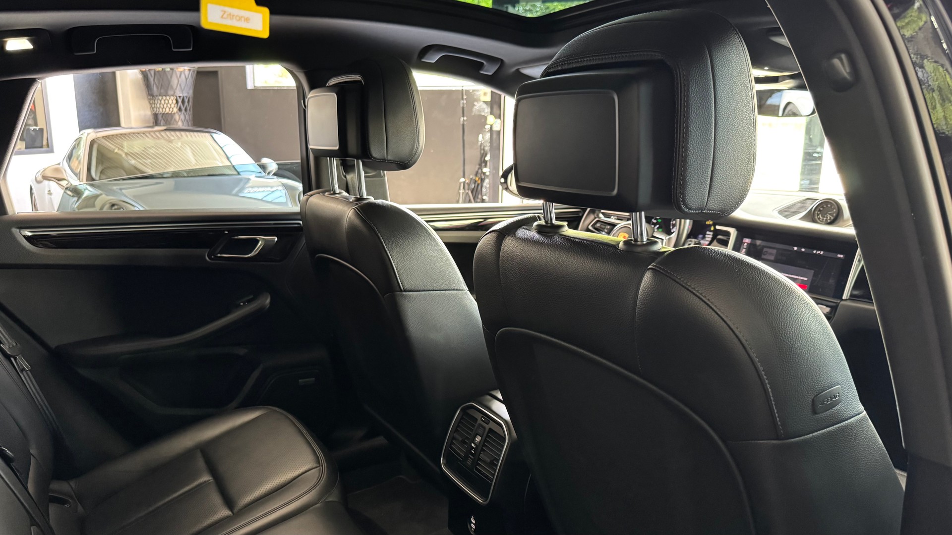 PORSCHE Macan S PDK-image-12