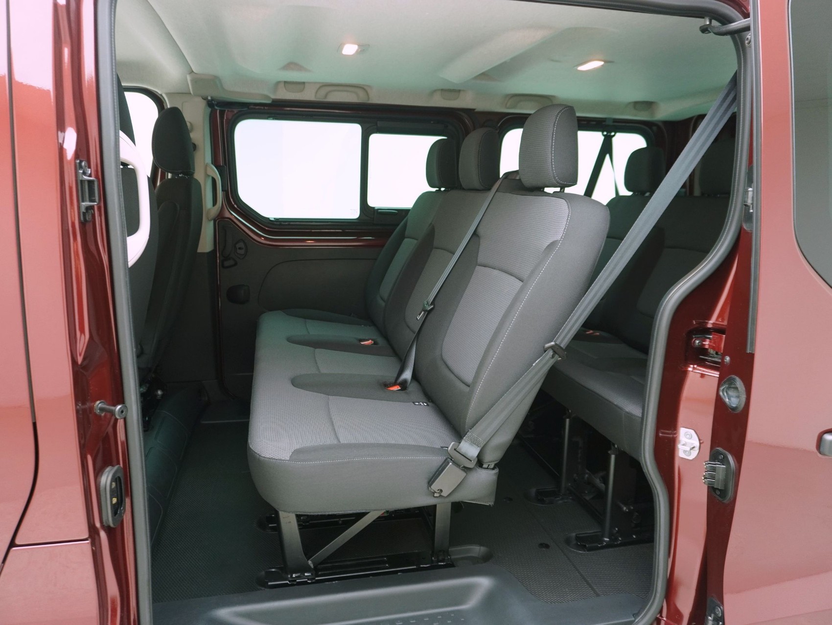 RENAULT Trafic Passenger 2.0 dCi Blue equilibre-image-10