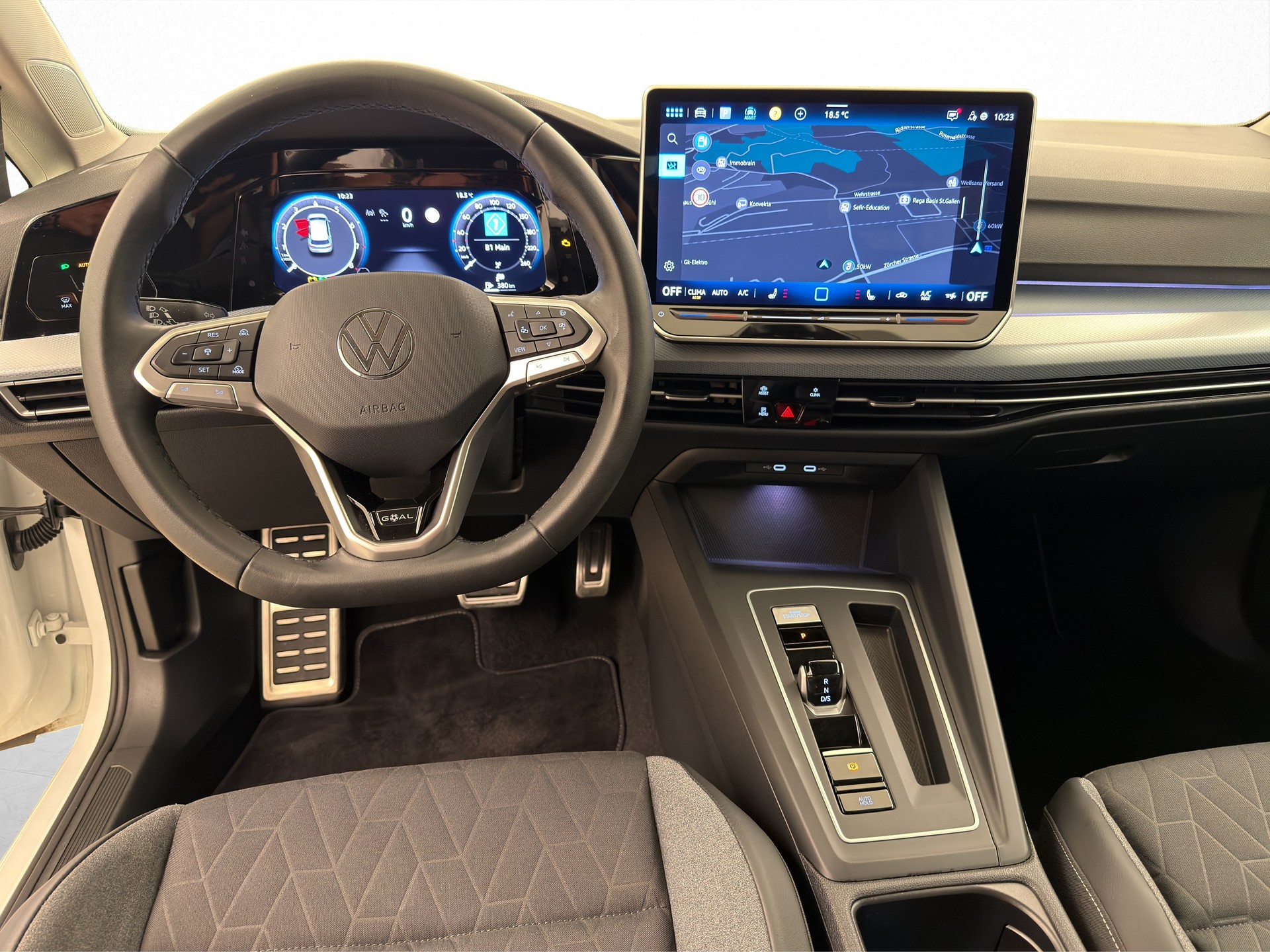 VW Golf 8 1.5 eTSI Goal DSG-image-8
