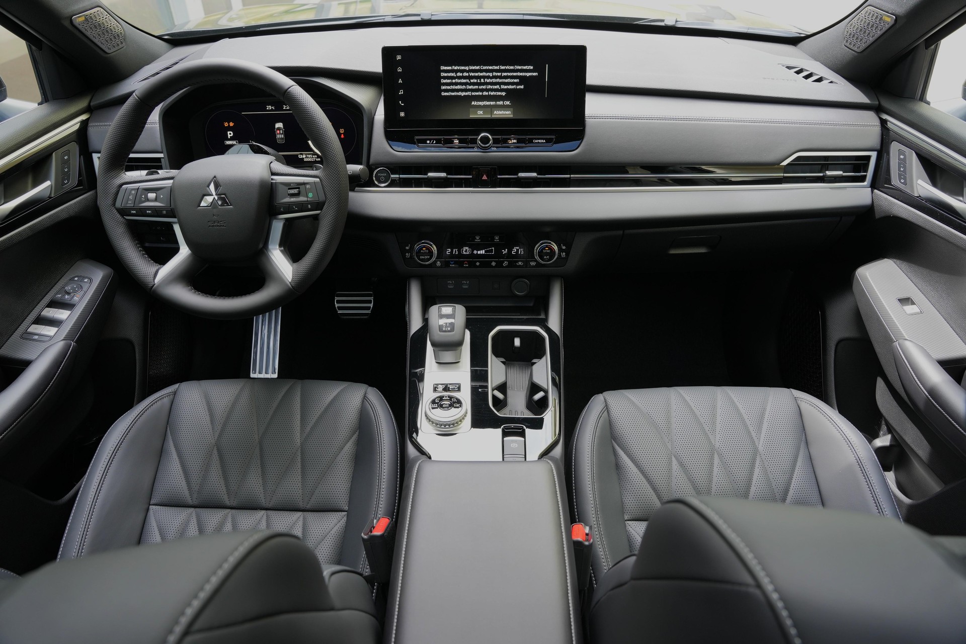 MITSUBISHI Outlander 2.4 PHEV Sport 4x4-image-8