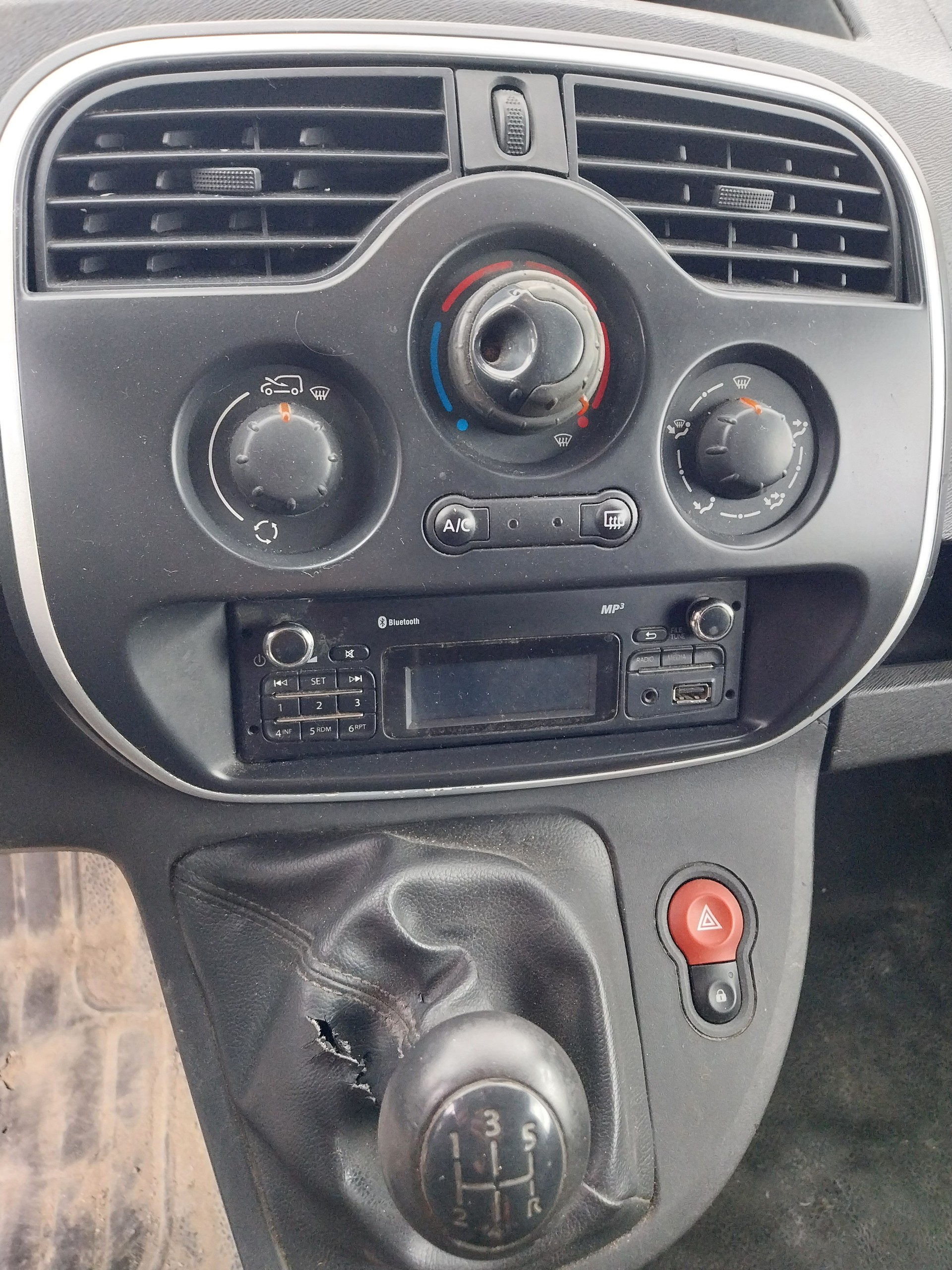 RENAULT Kangoo Medium dCi 90 ENERGY Business-image-2