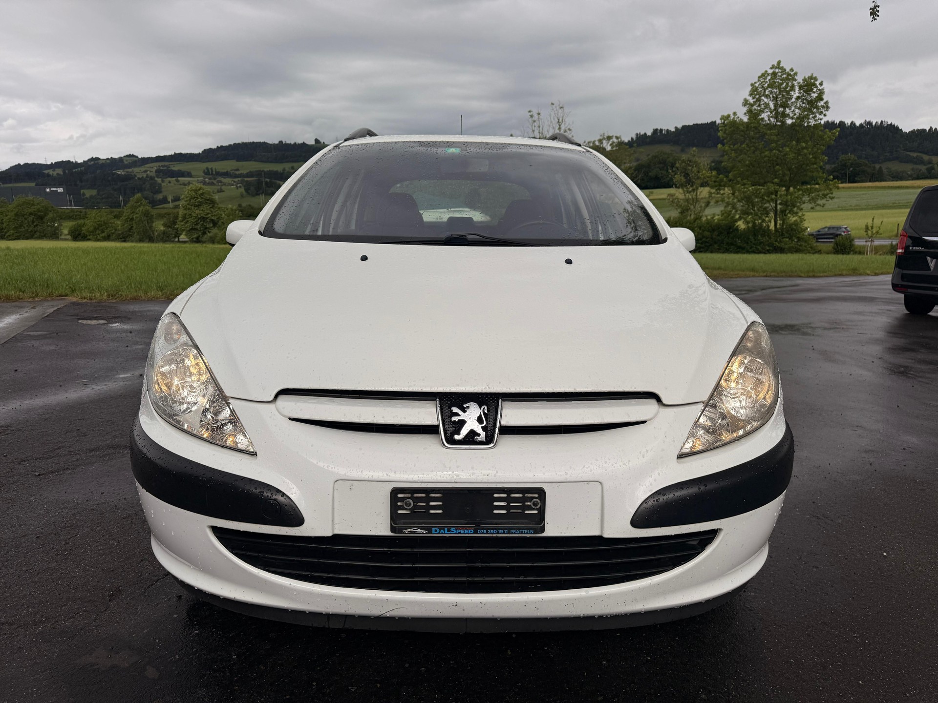 PEUGEOT 307 SW 2.0 16V Black&Silver Edition-image-2