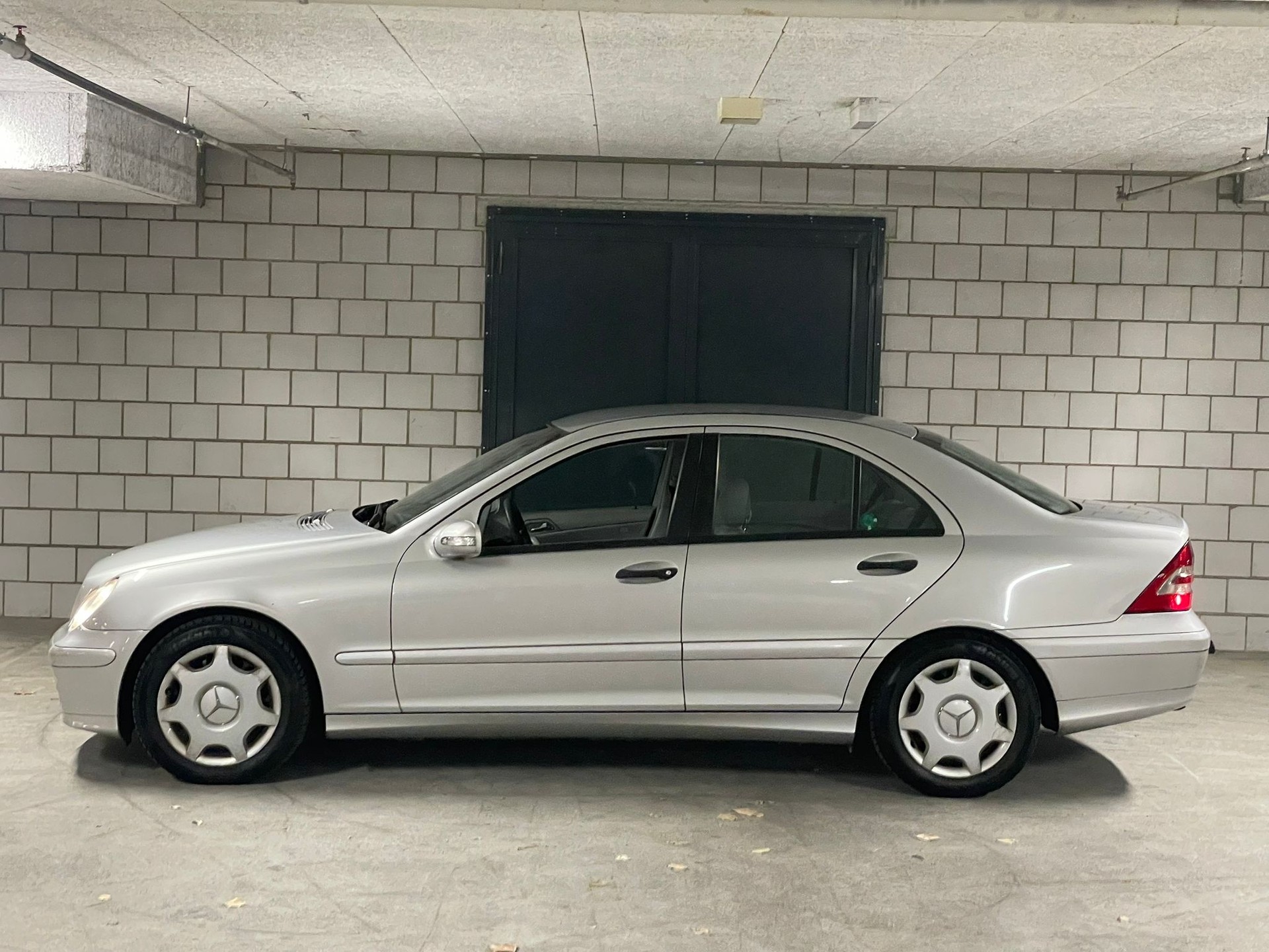 MERCEDES-BENZ C 220 CDI Classic-image-2