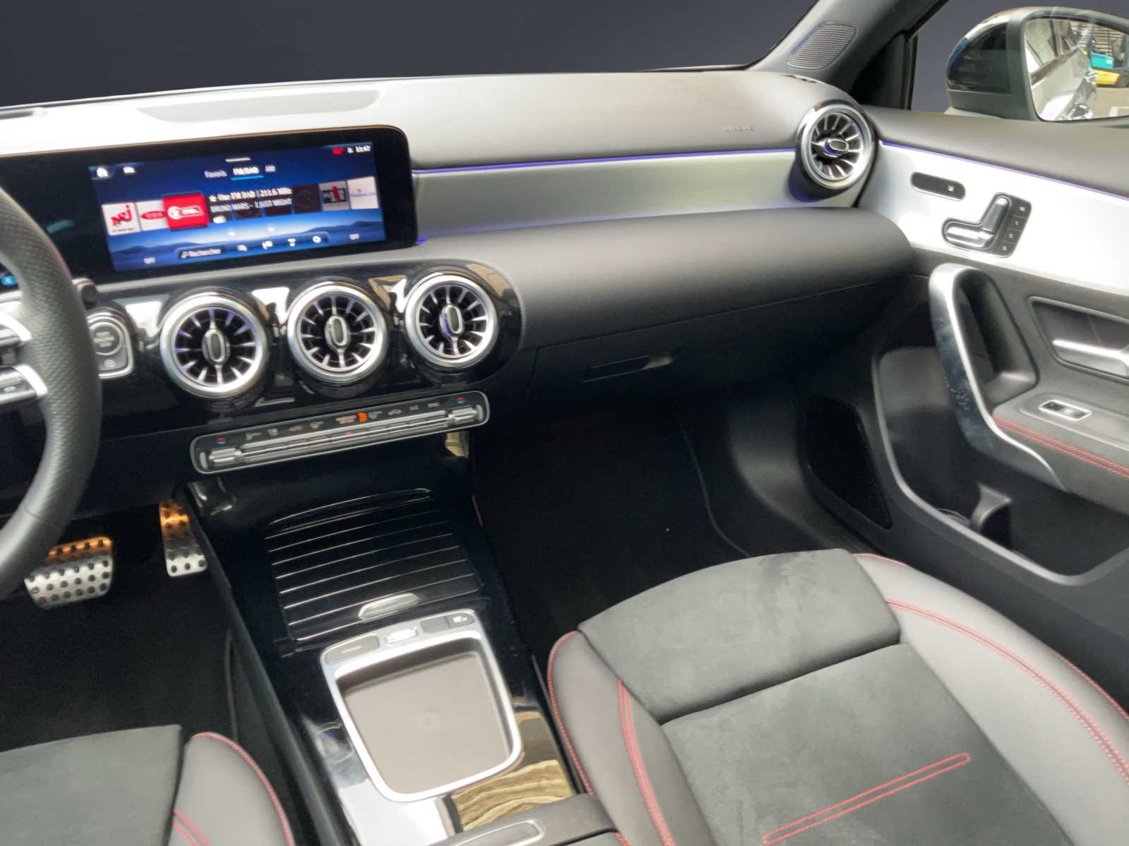 Image MERCEDES-BENZ A-250 A 250 4Matic 8G-DCT
