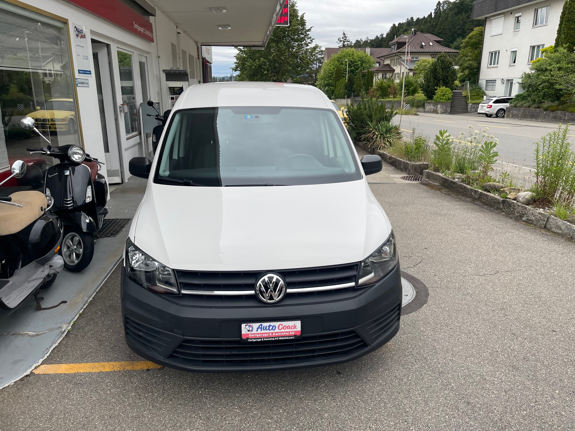 VW Caddy 1.4 TSI Highline-image-1