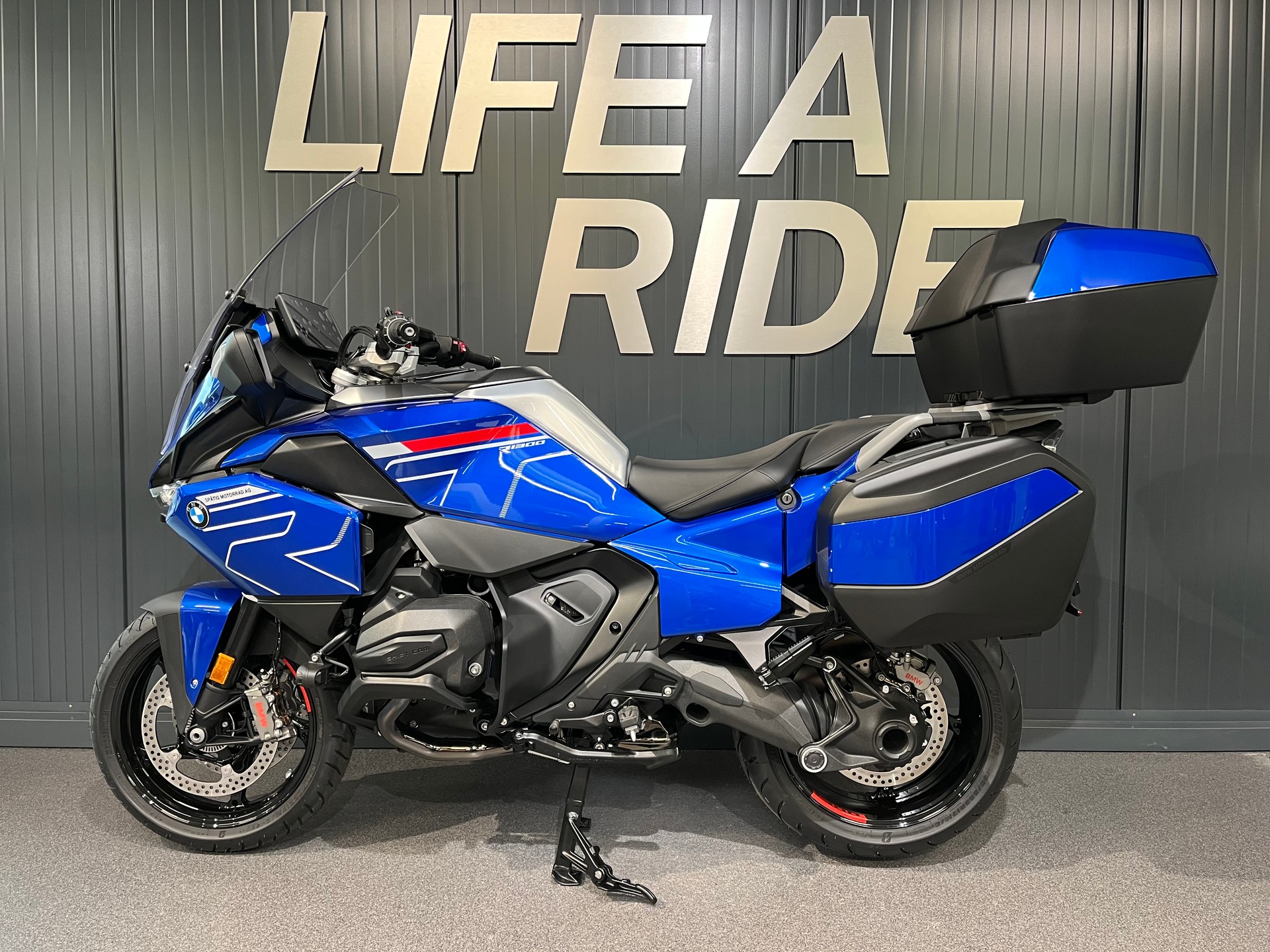BMW R 1300 RT-showroom-element-2
