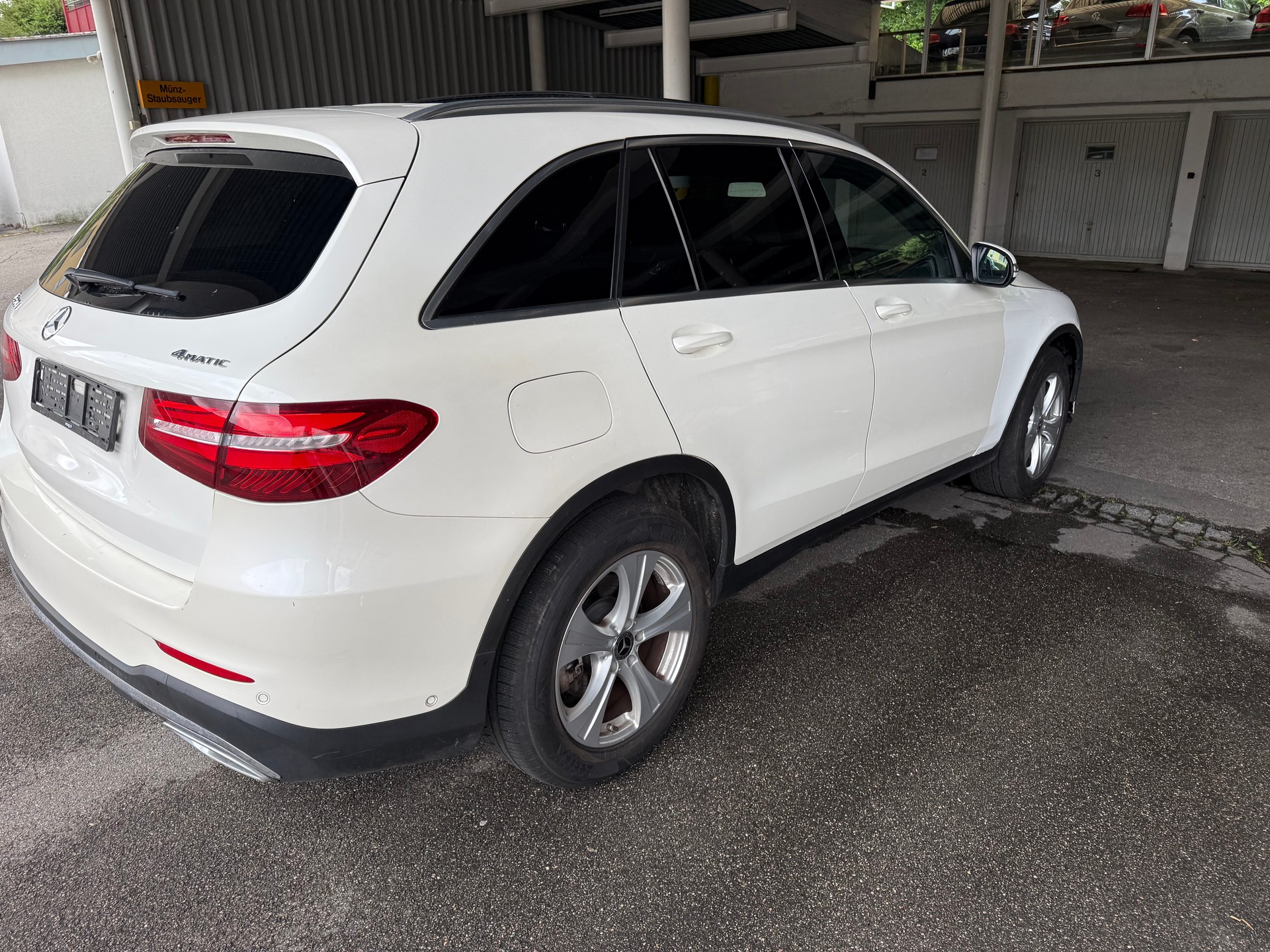 MERCEDES-BENZ GLC 250 d 4Matic 9G-Tronic-image-8