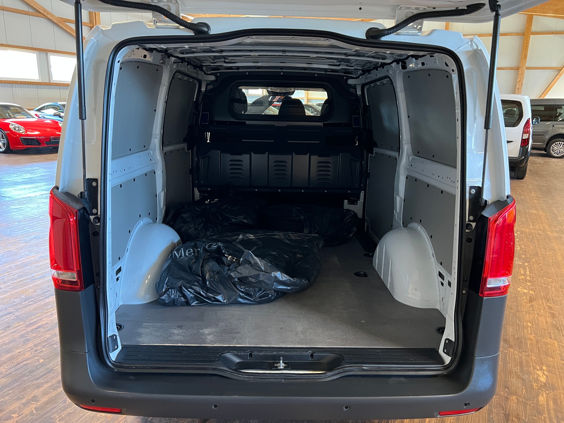 MERCEDES-BENZ Vito 114 CDI Lang 7G-Tronic-image-14