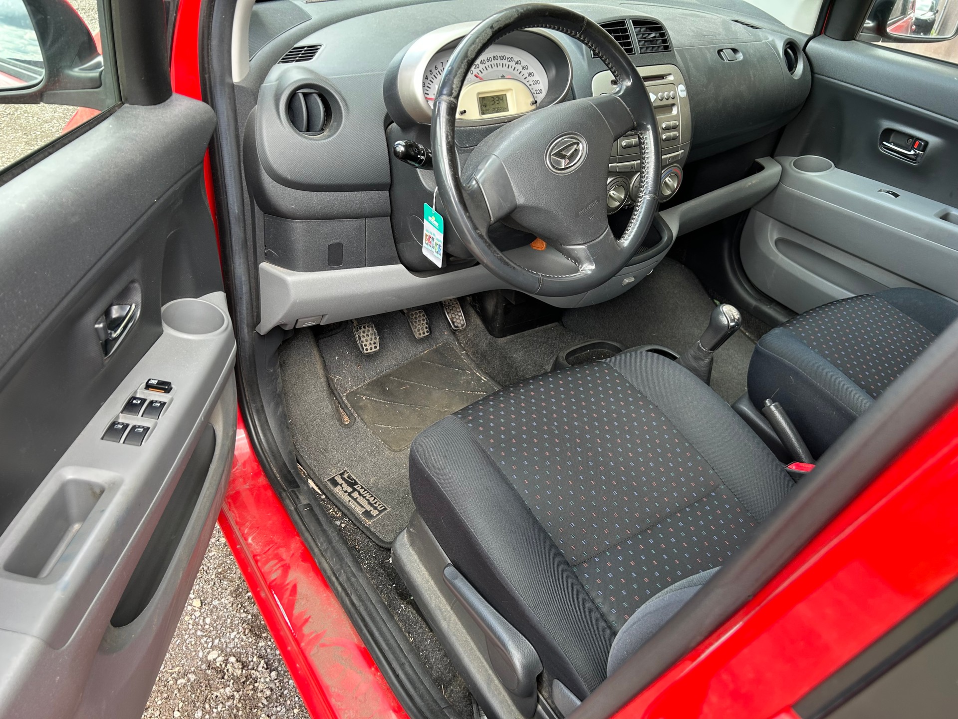 DAIHATSU Sirion 1.3 eco-4WD-image-12