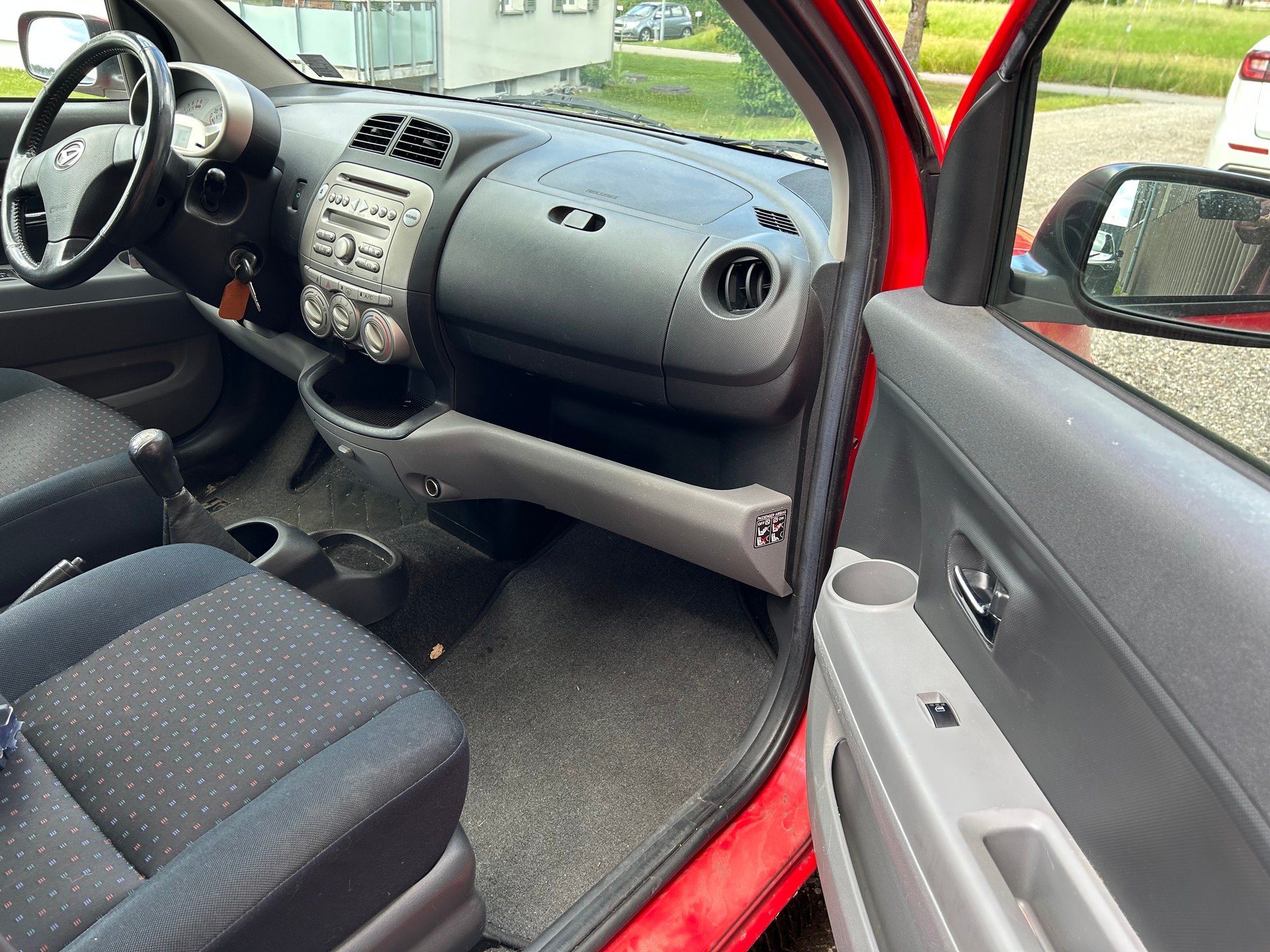 DAIHATSU Sirion 1.3 eco-4WD-image-13