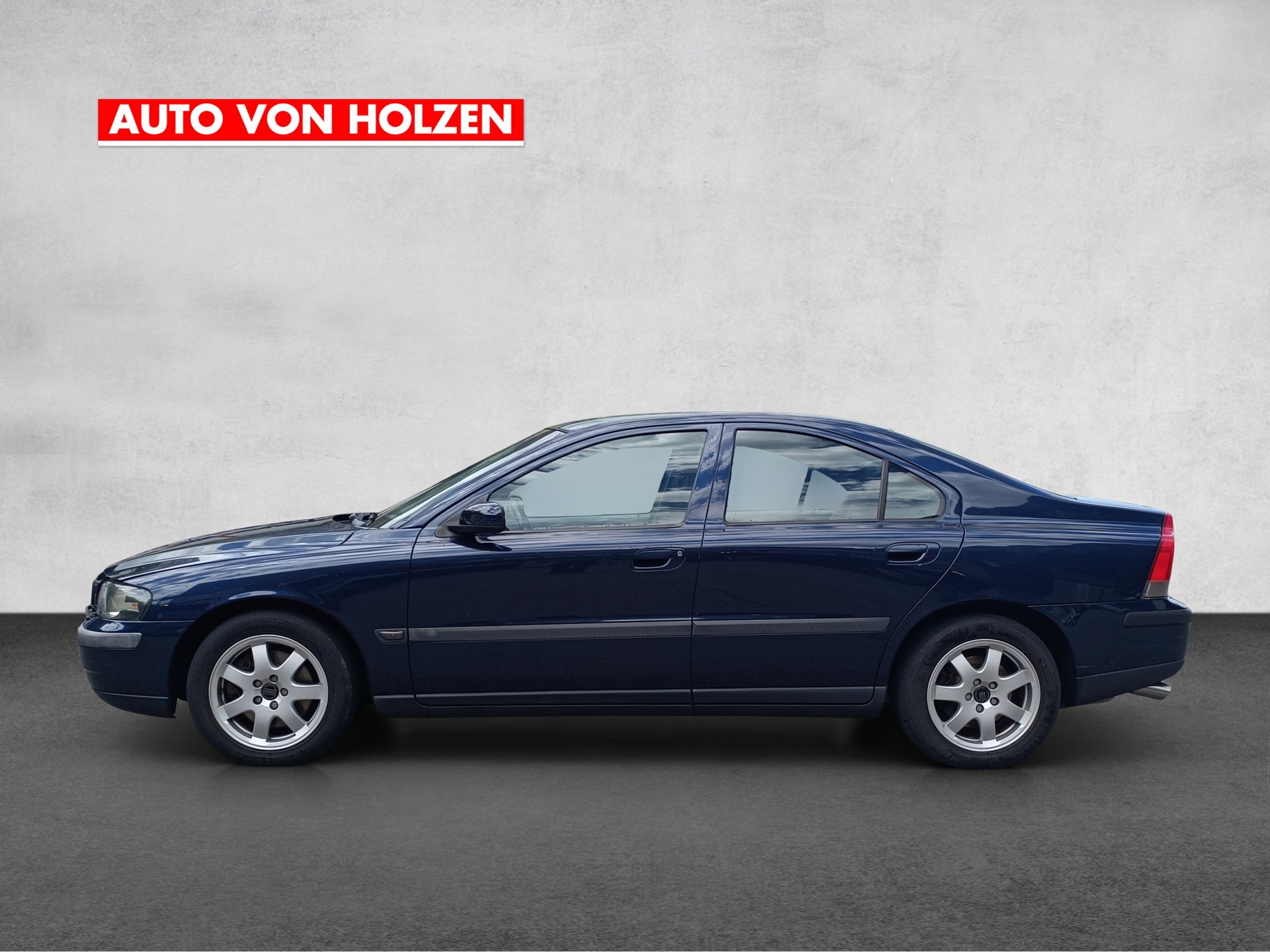 VOLVO S60 2.0T-image-7