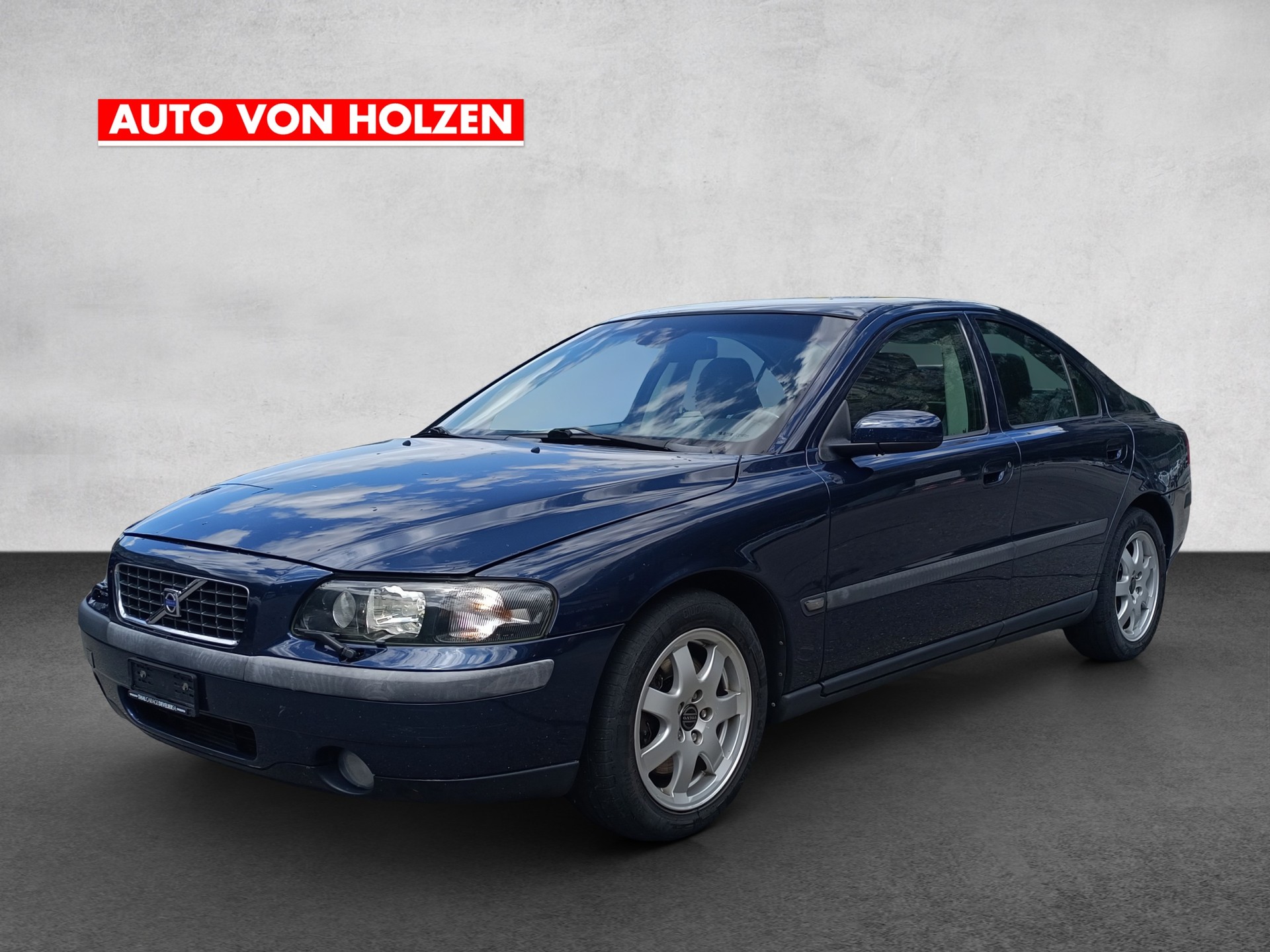 VOLVO S60 2.0T-showroom-element-1