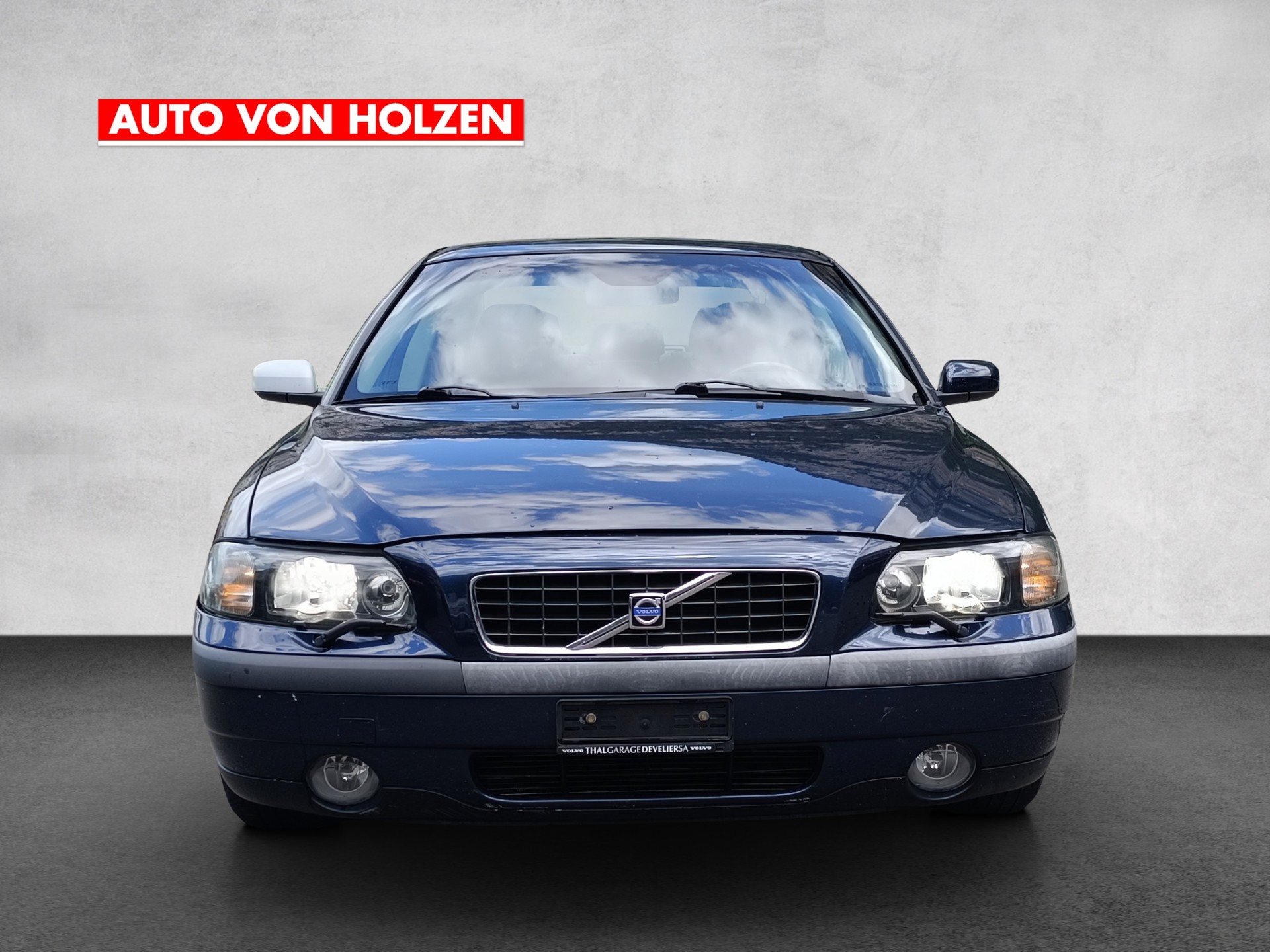 VOLVO S60 2.0T-image-6