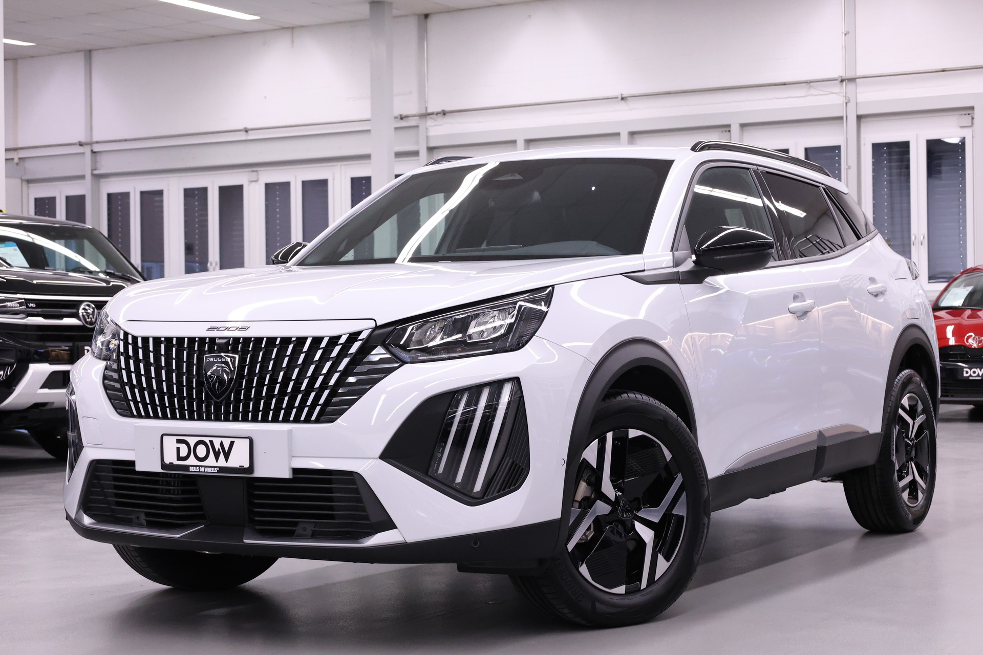 PEUGEOT 2008 1.2 Hybrid 145 Allure Premium-image-0