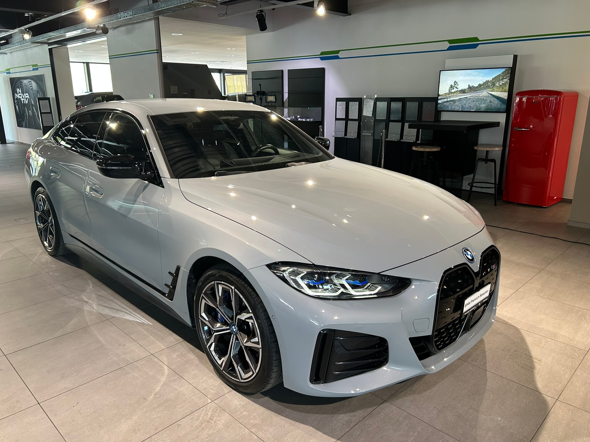 BMW i4 M50-image-9