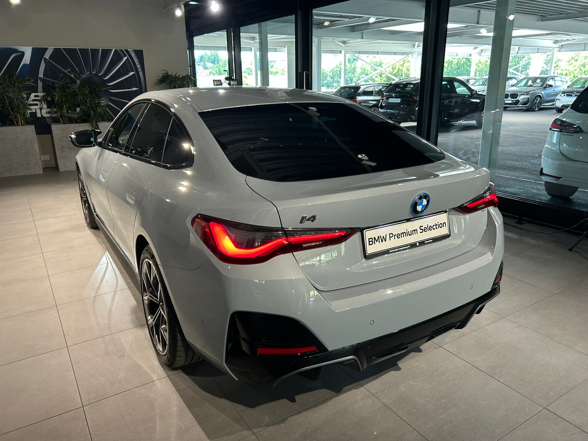 BMW i4 M50-image-12