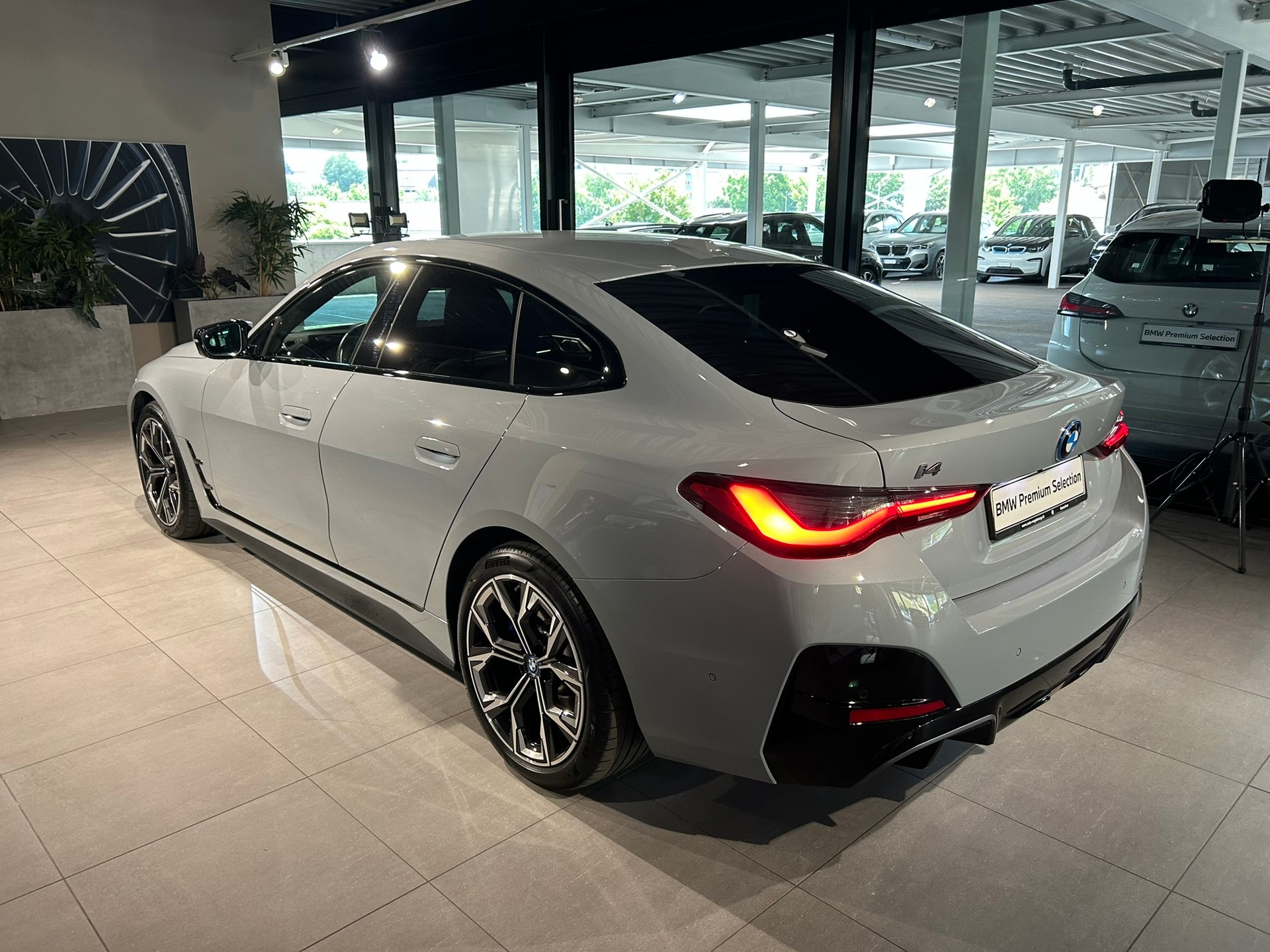BMW i4 M50-image-11
