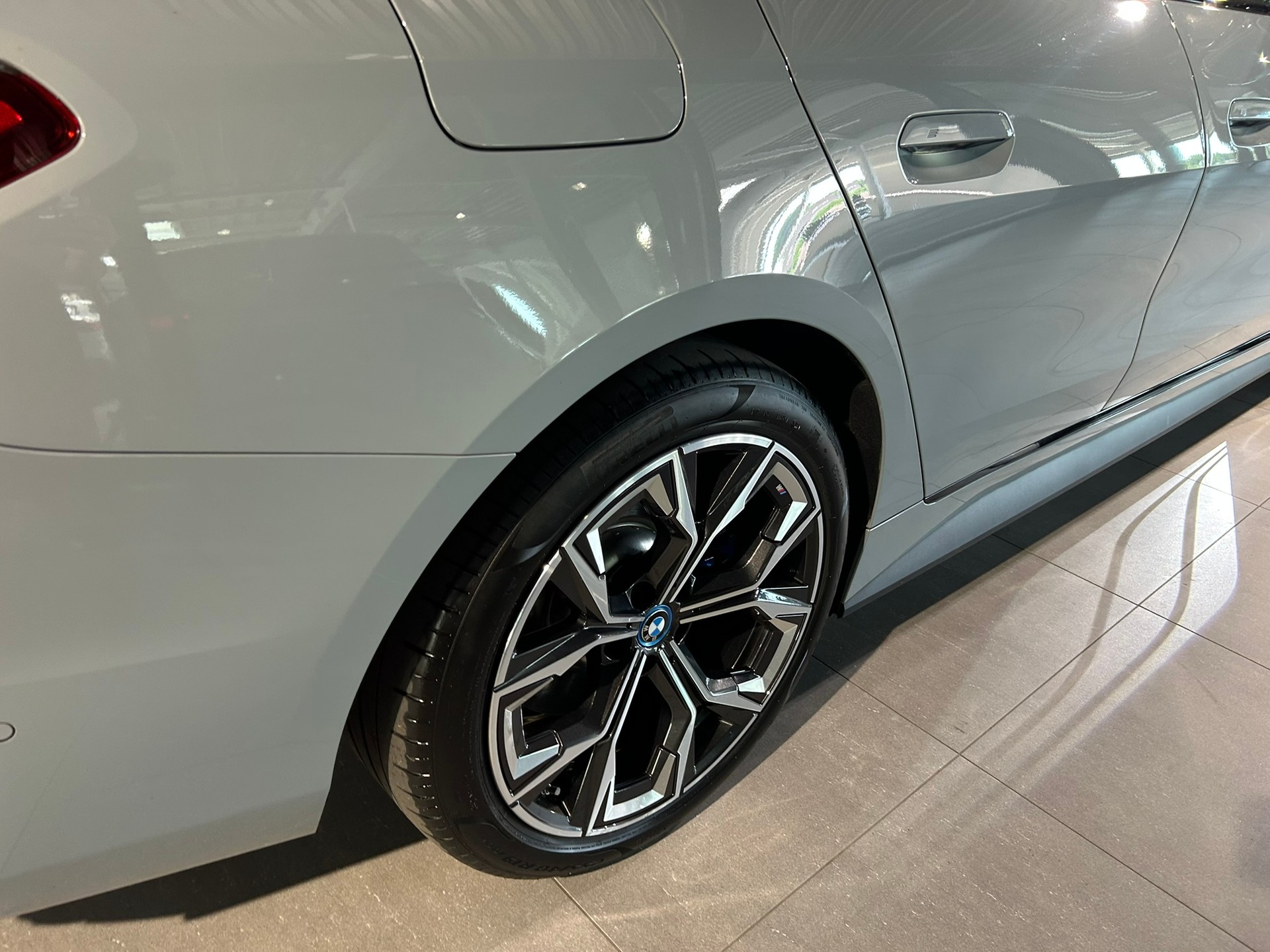 BMW i4 M50-image-20