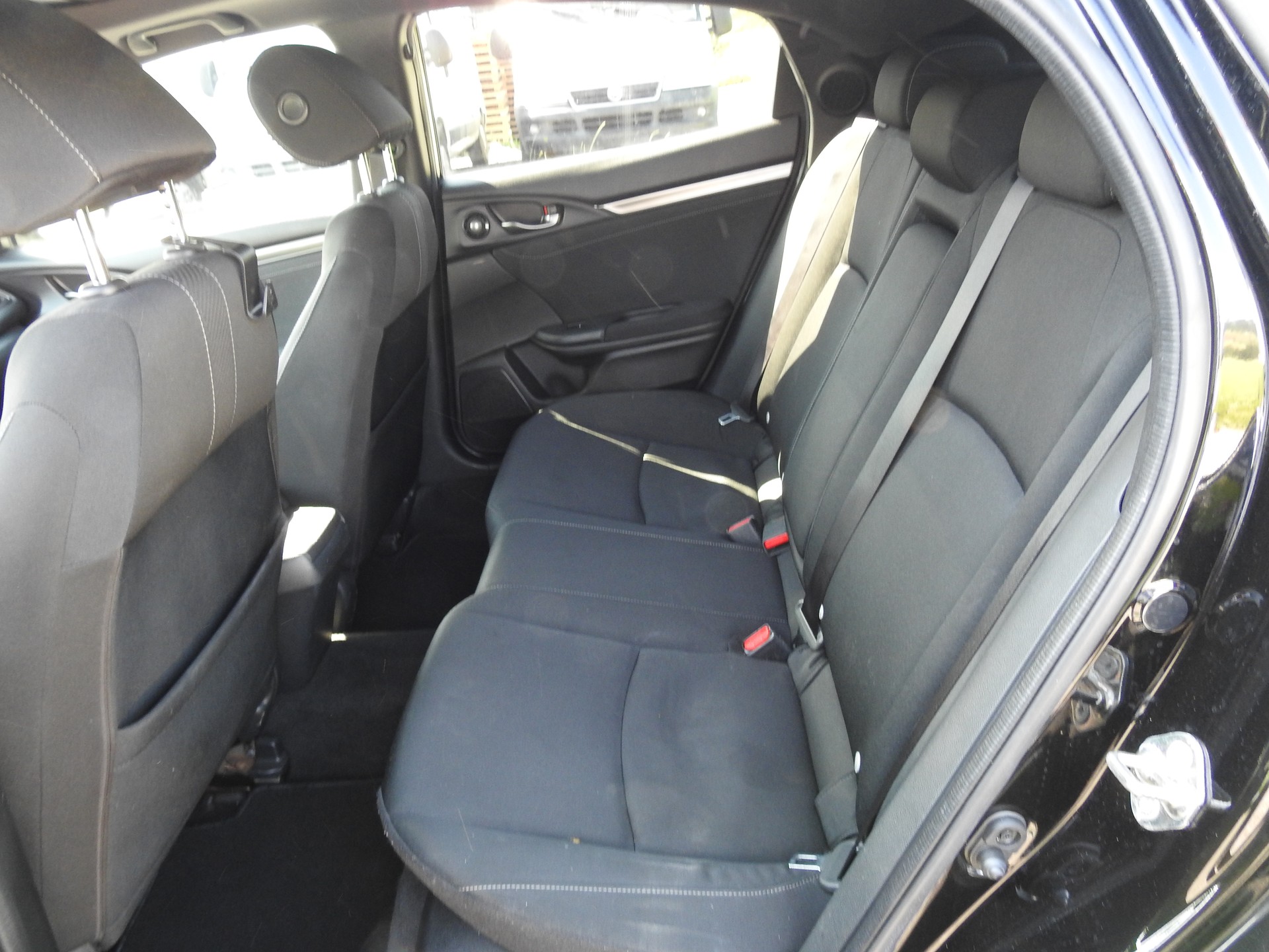 HONDA Civic 1.0 VTEC Executive CVT-image-14