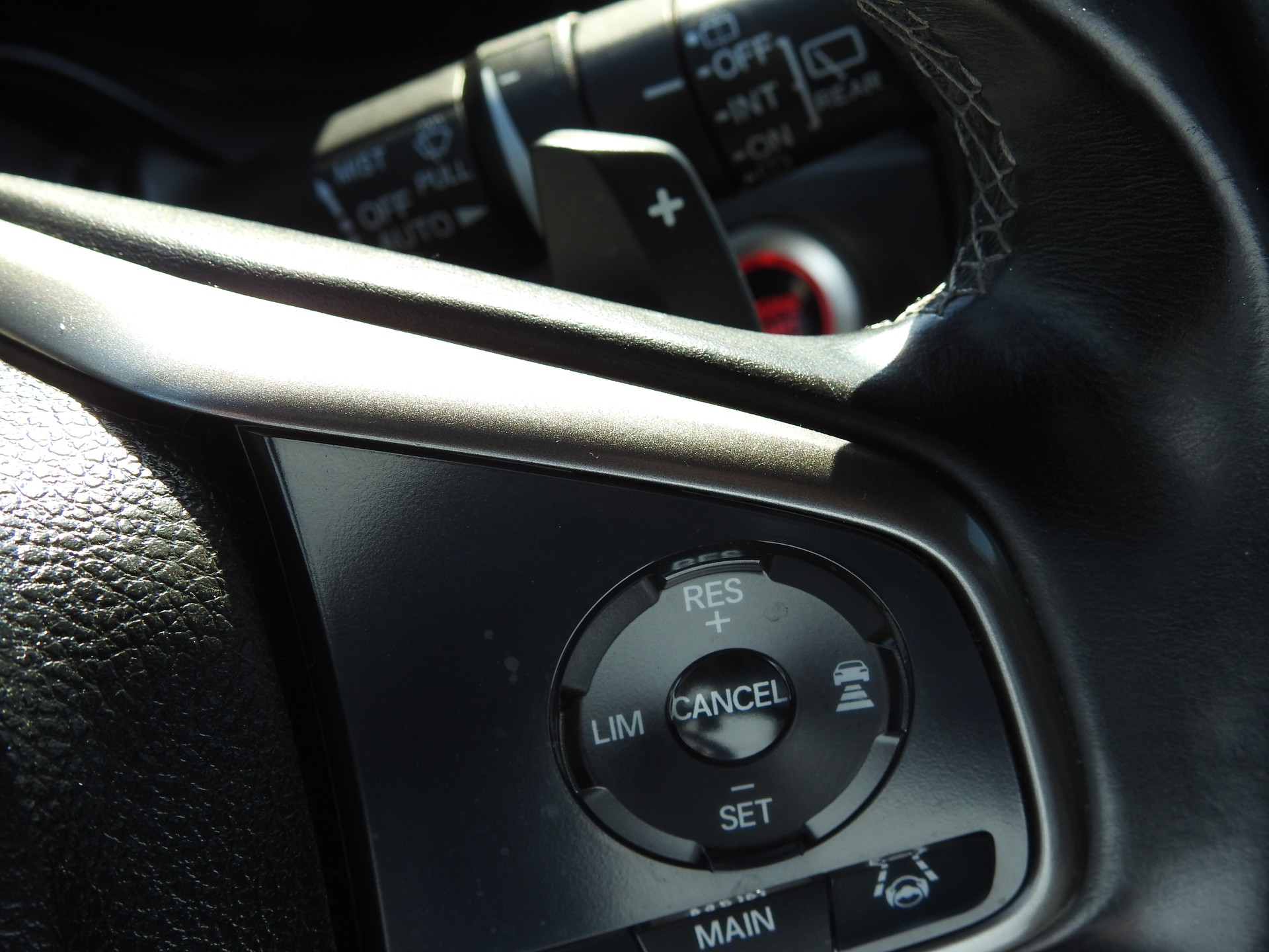 HONDA Civic 1.0 VTEC Executive CVT-image-27