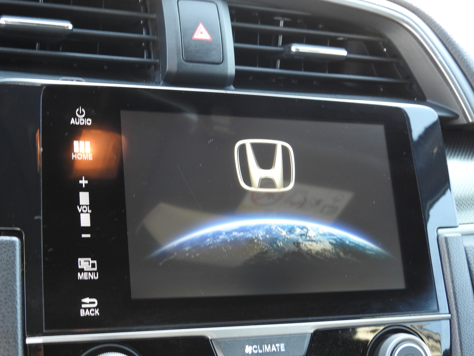 HONDA Civic 1.0 VTEC Executive CVT-image-20