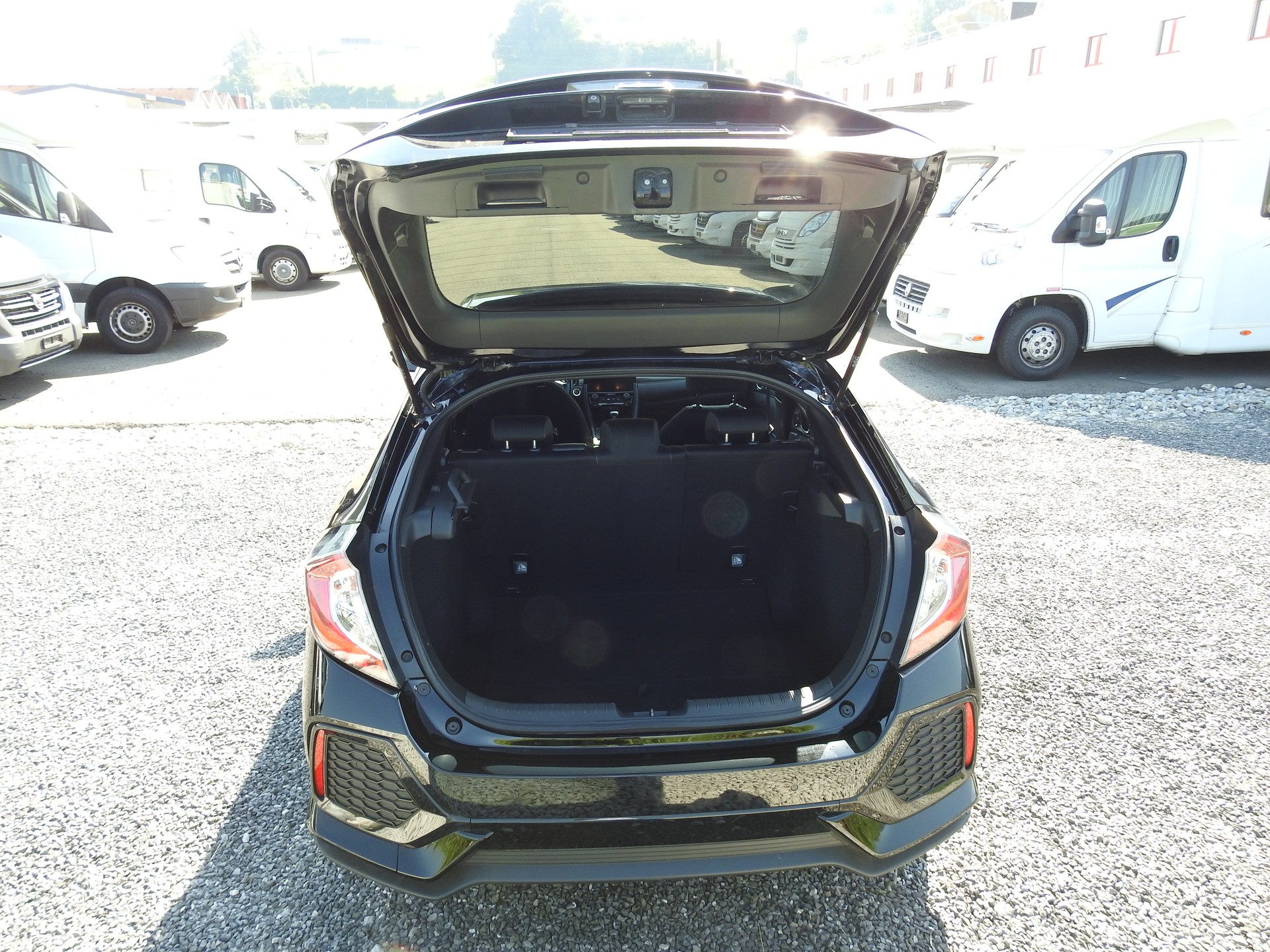 HONDA Civic 1.0 VTEC Executive CVT-image-11