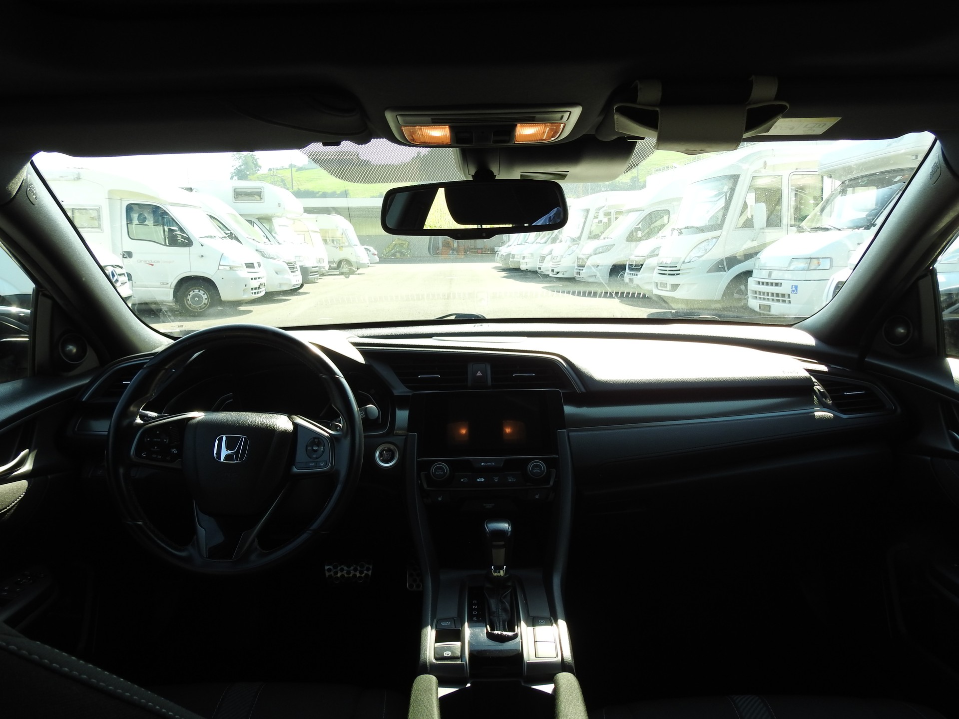 HONDA Civic 1.0 VTEC Executive CVT-image-16
