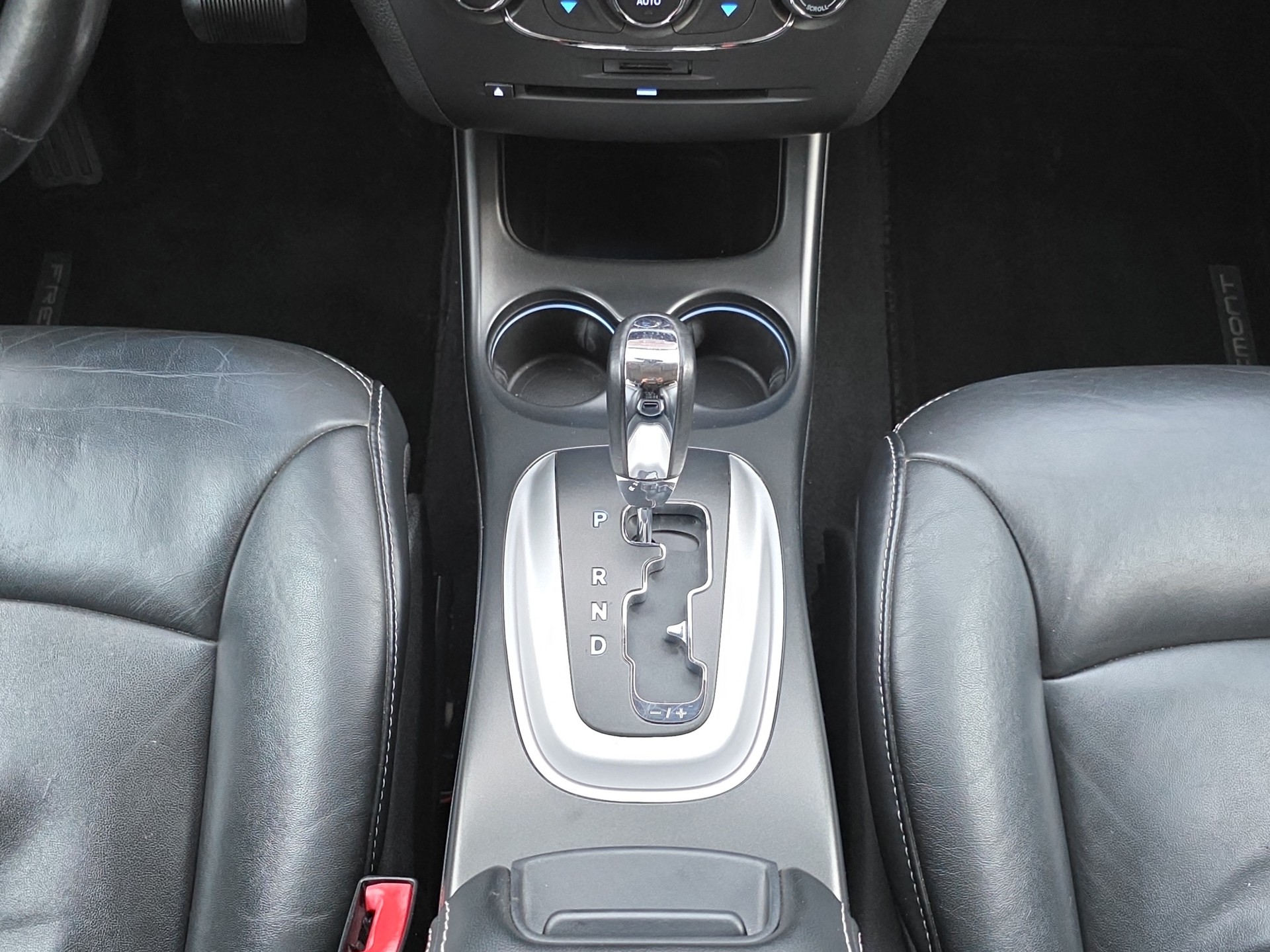 FIAT Freemont 3.6 V6 Lounge AWD Automatic-image-13