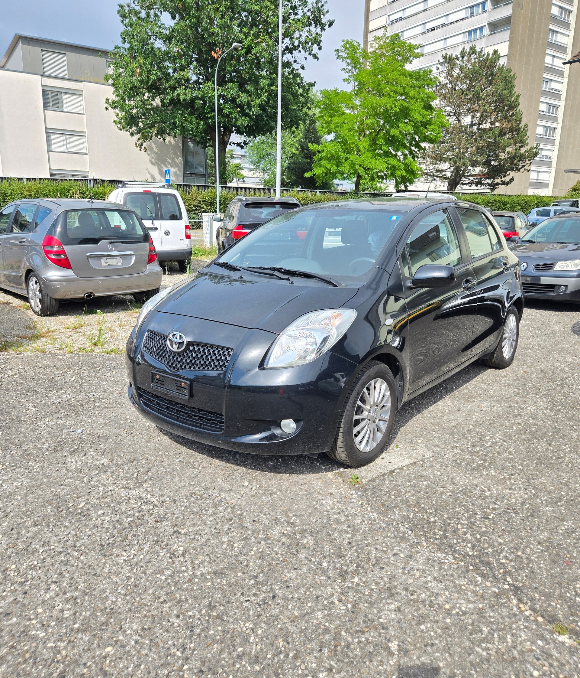 TOYOTA Yaris 1.3 Linea Sol-image-0