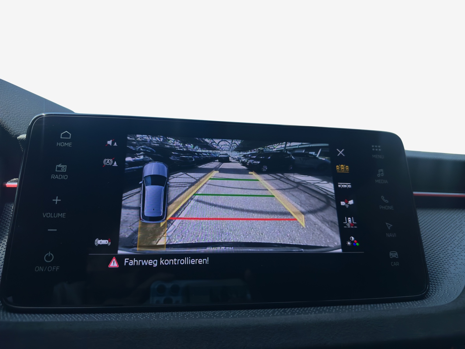 SKODA Kamiq 1.0 TSI Dynamic DSG-image-15