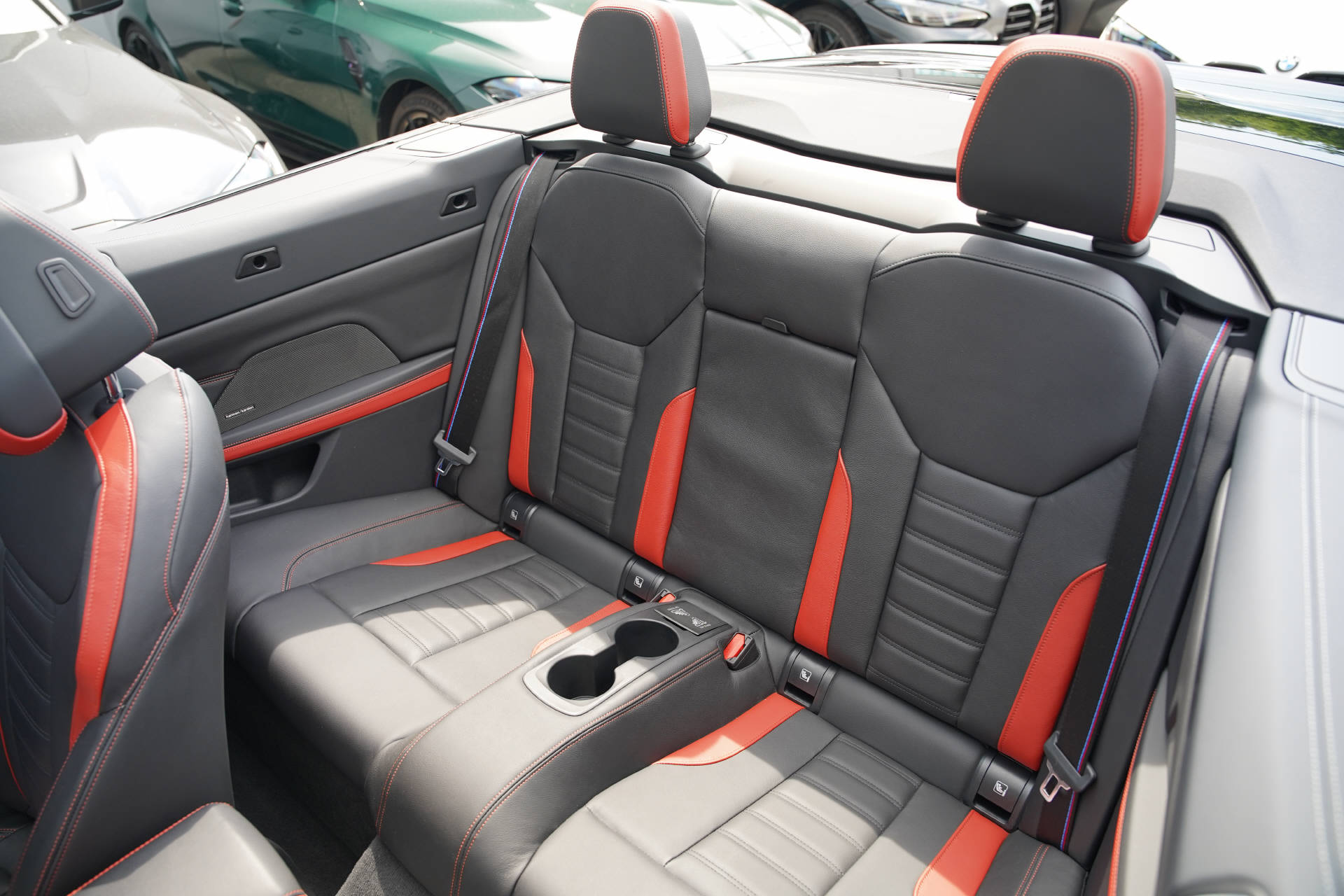 BMW M440i xDrive 48V Cabriolet M Performance-image-10