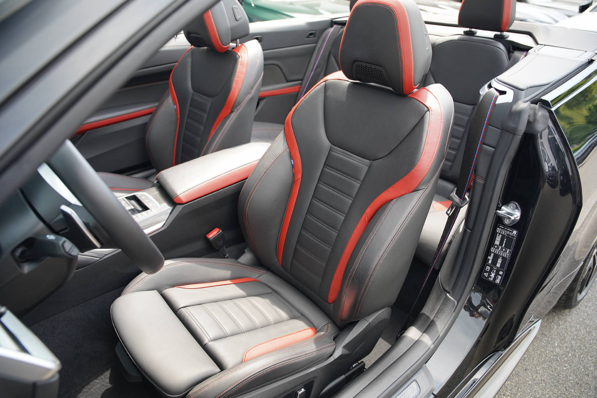 BMW M440i xDrive 48V Cabriolet M Performance-image-9