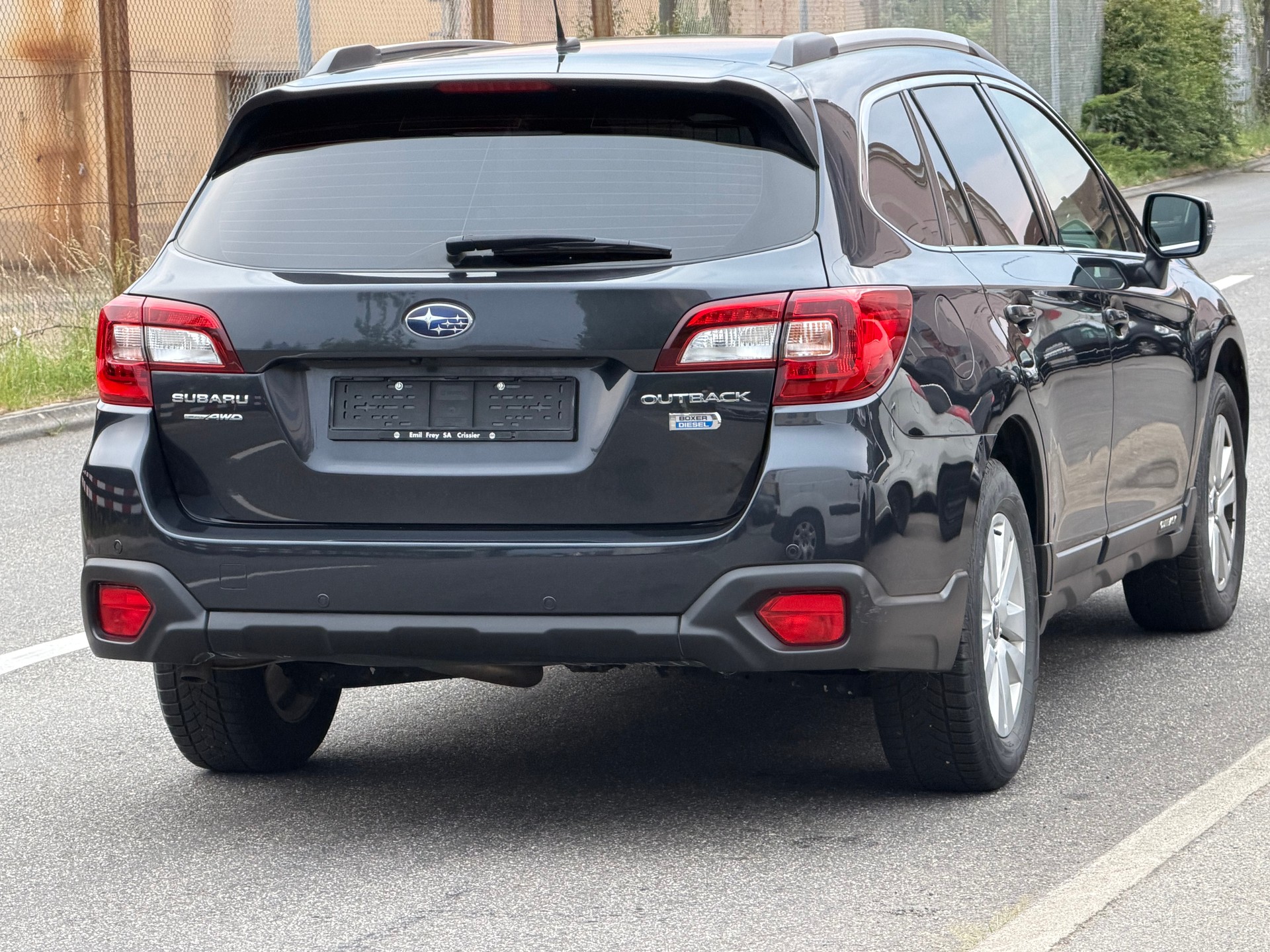 SUBARU Outback 2.0D Swiss AWD-image-3