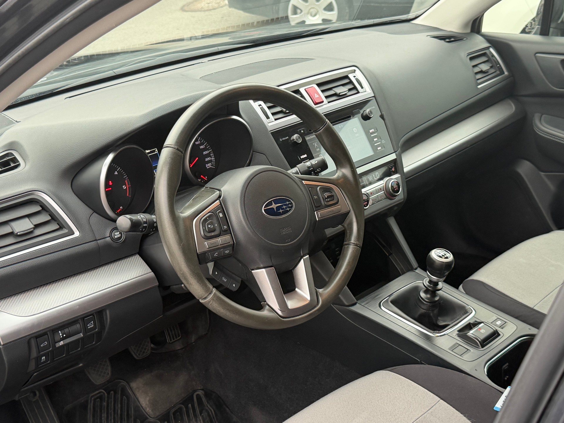 SUBARU Outback 2.0D Swiss AWD-image-4