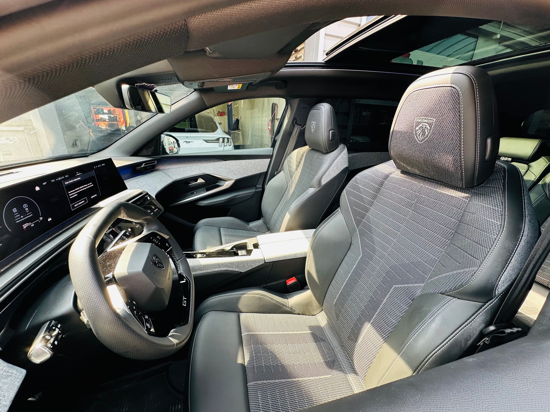 PEUGEOT 5008 145 Hybrid e-DCS6 GT-image-11
