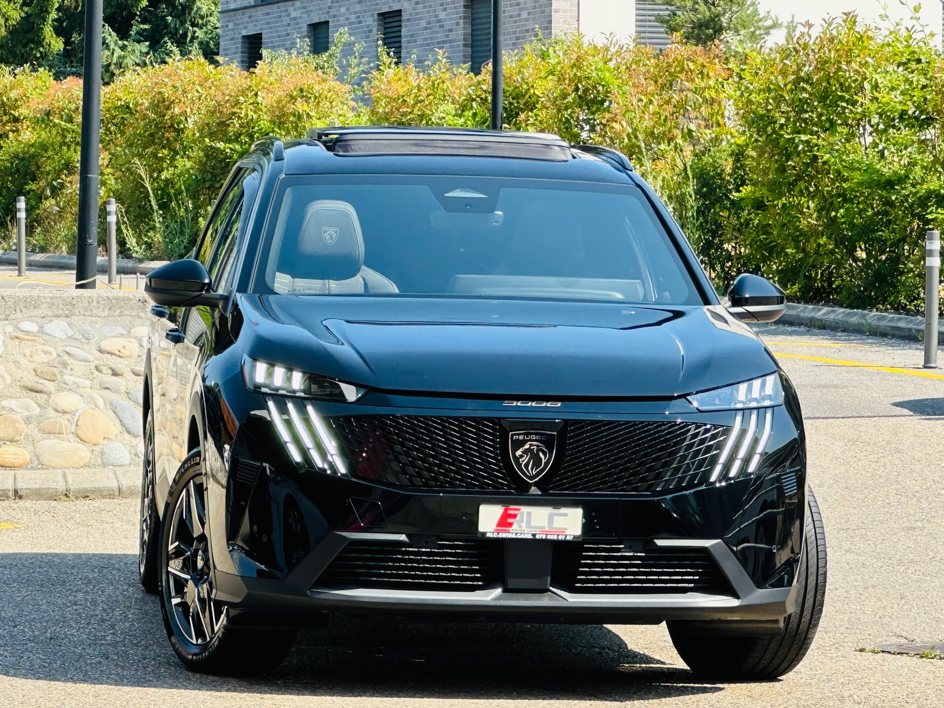 PEUGEOT 5008 145 Hybrid e-DCS6 GT-image-1