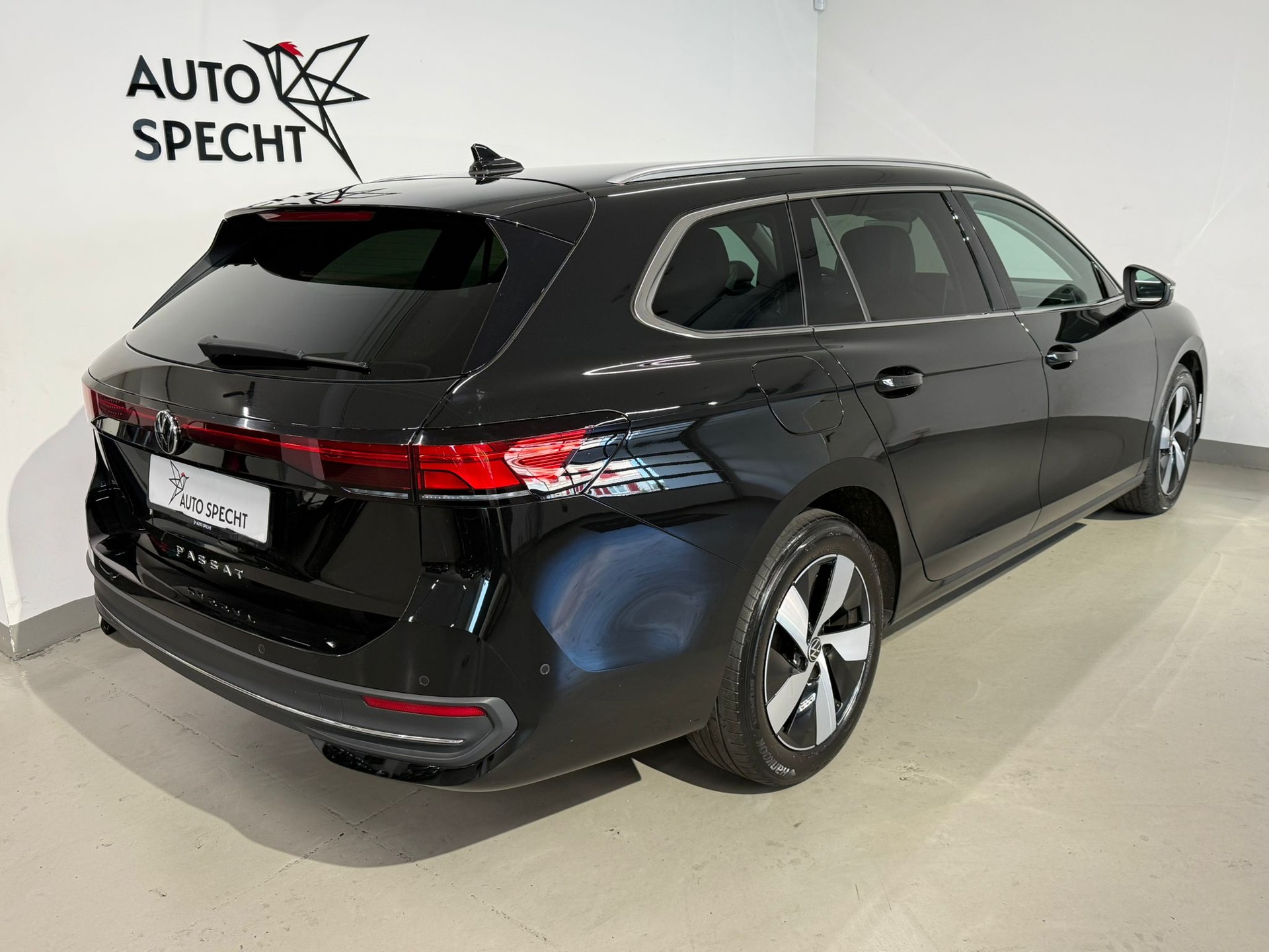 VW Passat Variant 2.0 TDI evo Business DSG-image-3