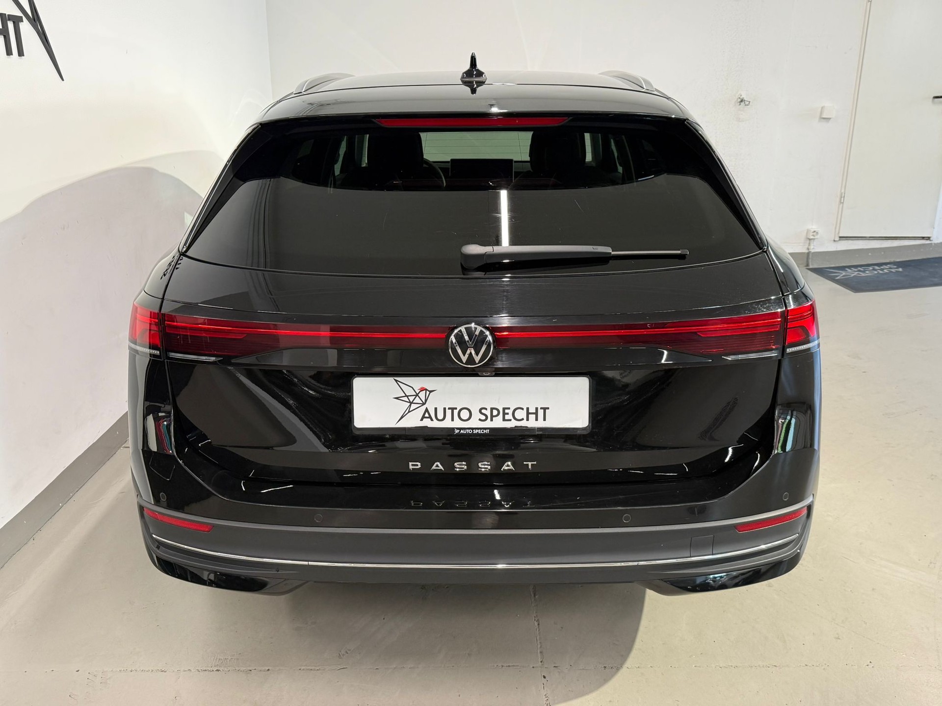 VW Passat Variant 2.0 TDI evo Business DSG-image-5