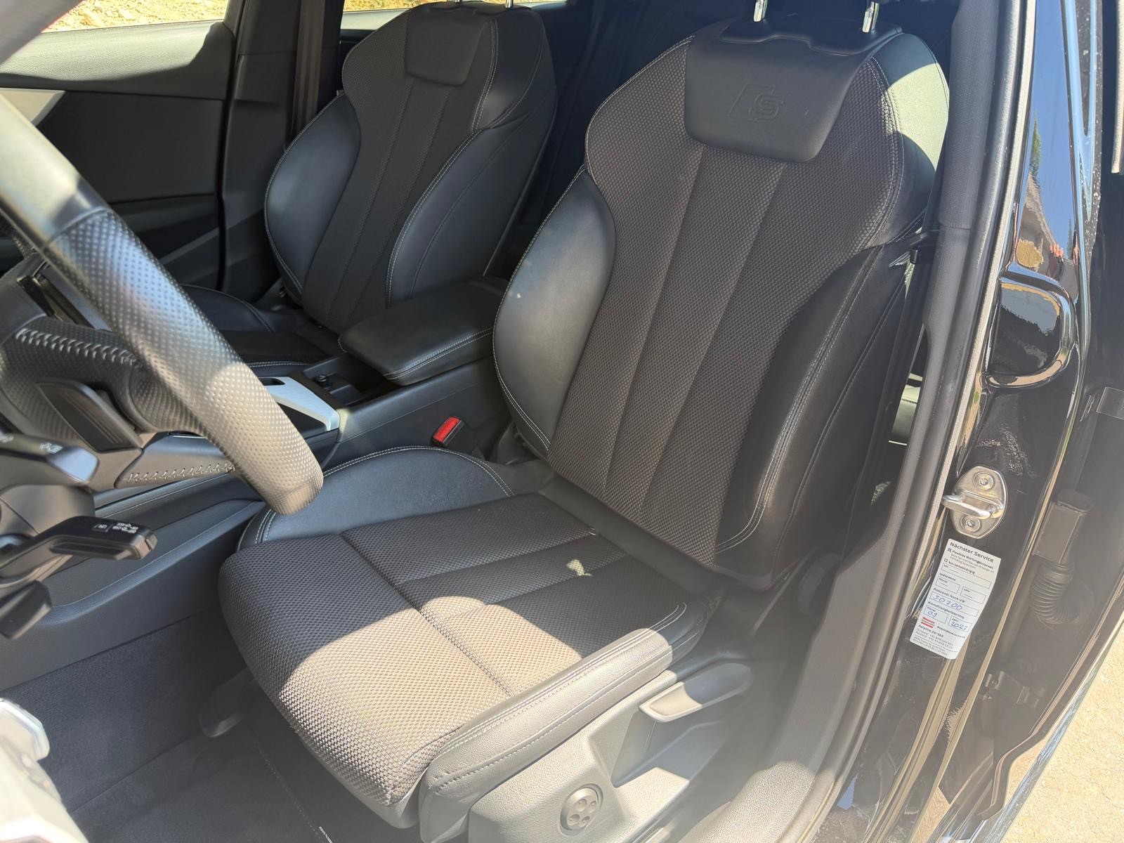 AUDI A4 Avant 2.0 TDI quattro S-tronic S-Line-image-7
