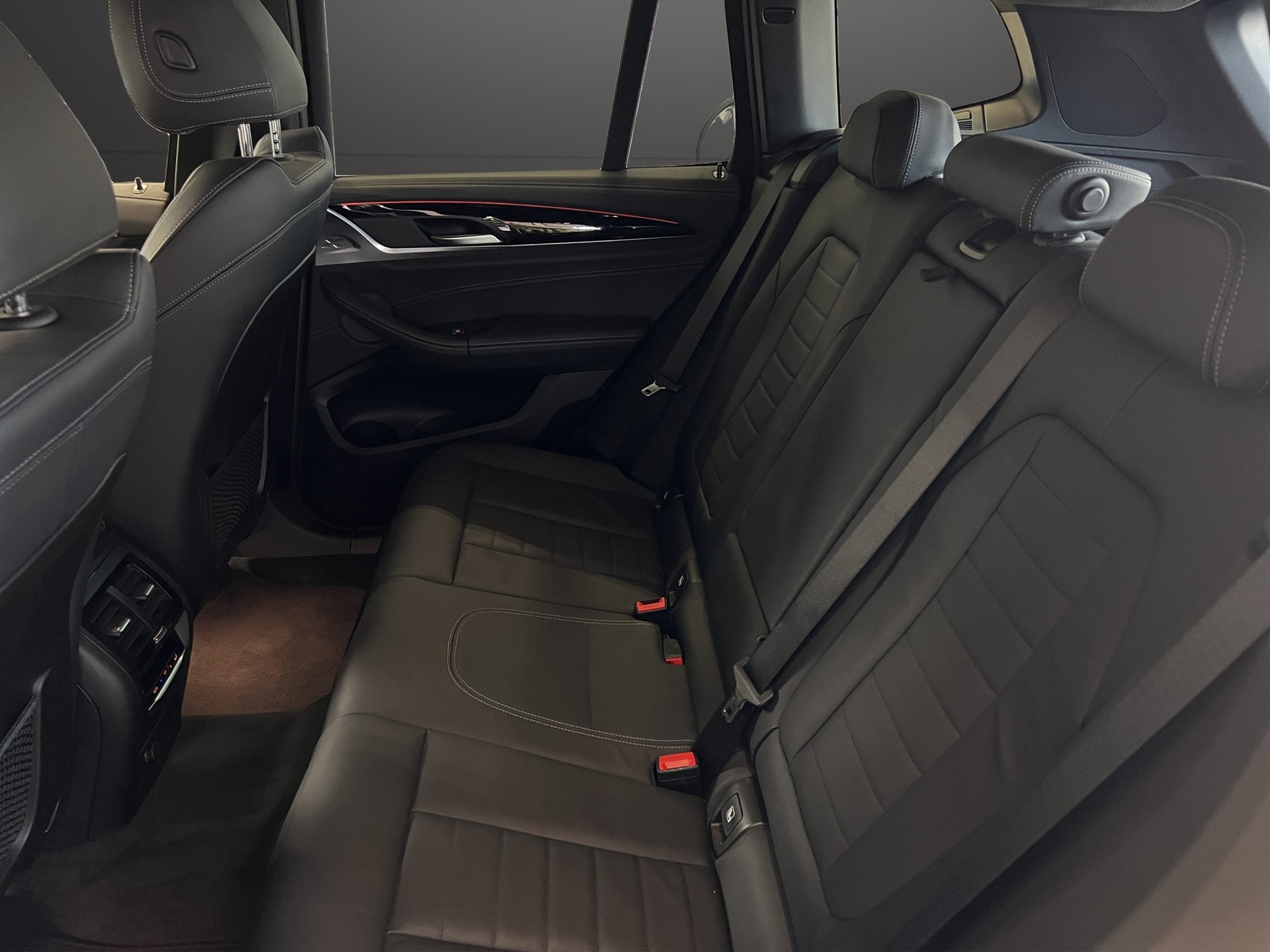 BMW X3 M40i-image-16