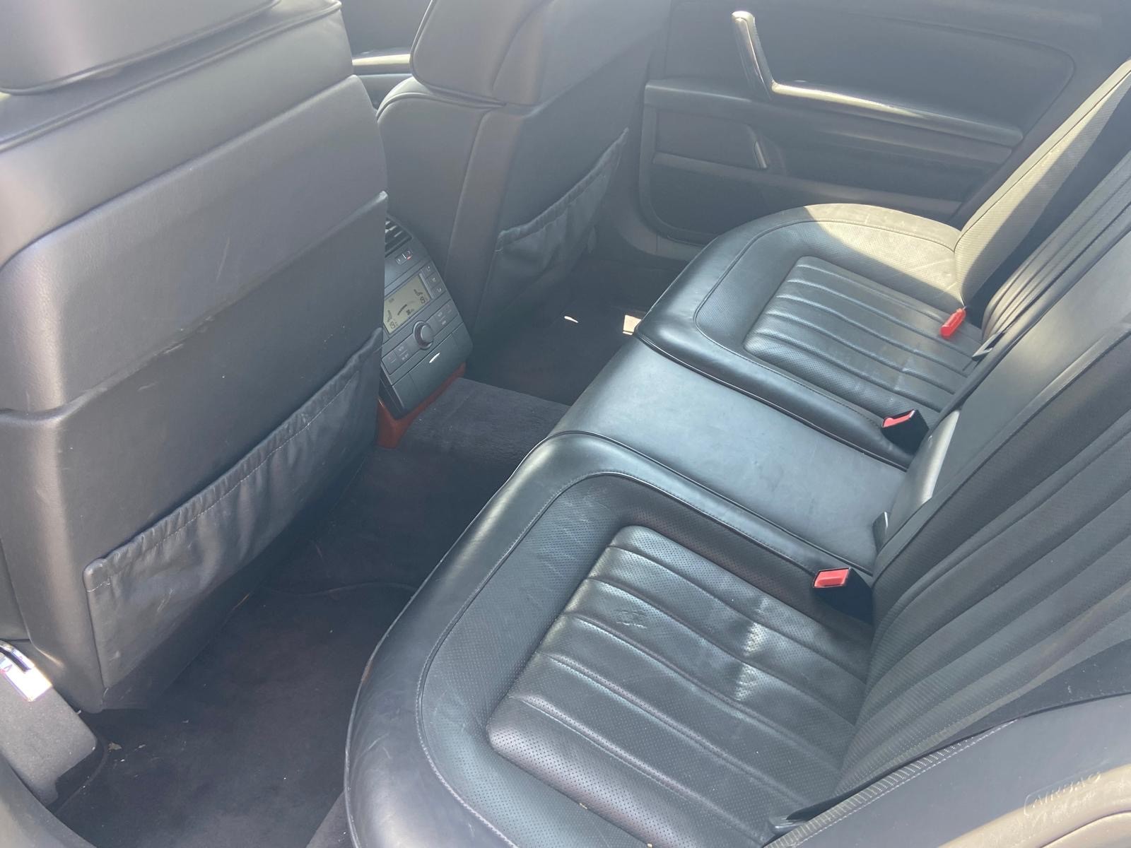 VW Phaeton 3.0 TDi V6 4Motion-image-6