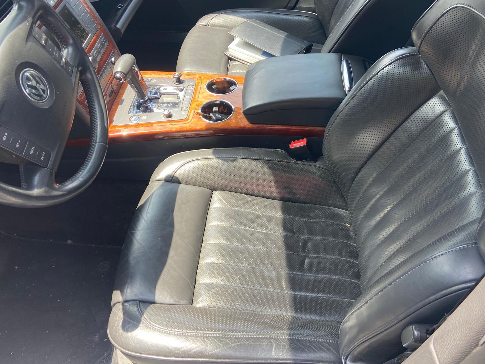 VW Phaeton 3.0 TDi V6 4Motion-image-10