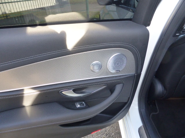 MERCEDES-BENZ E 400 Exclusive 4 Matic 9G-Tronic-image-4